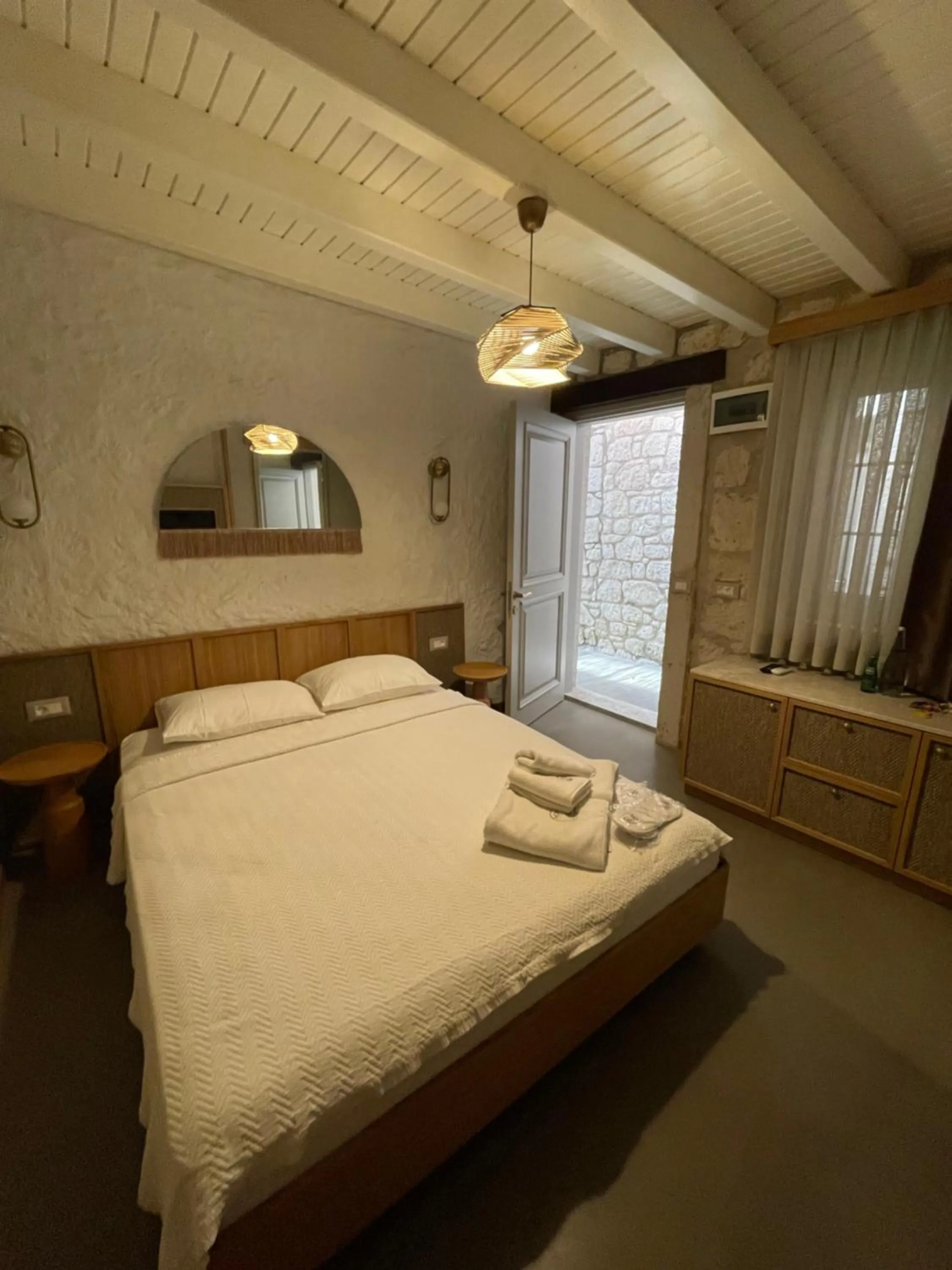 Photo of the whole room in Monk Alaçatı