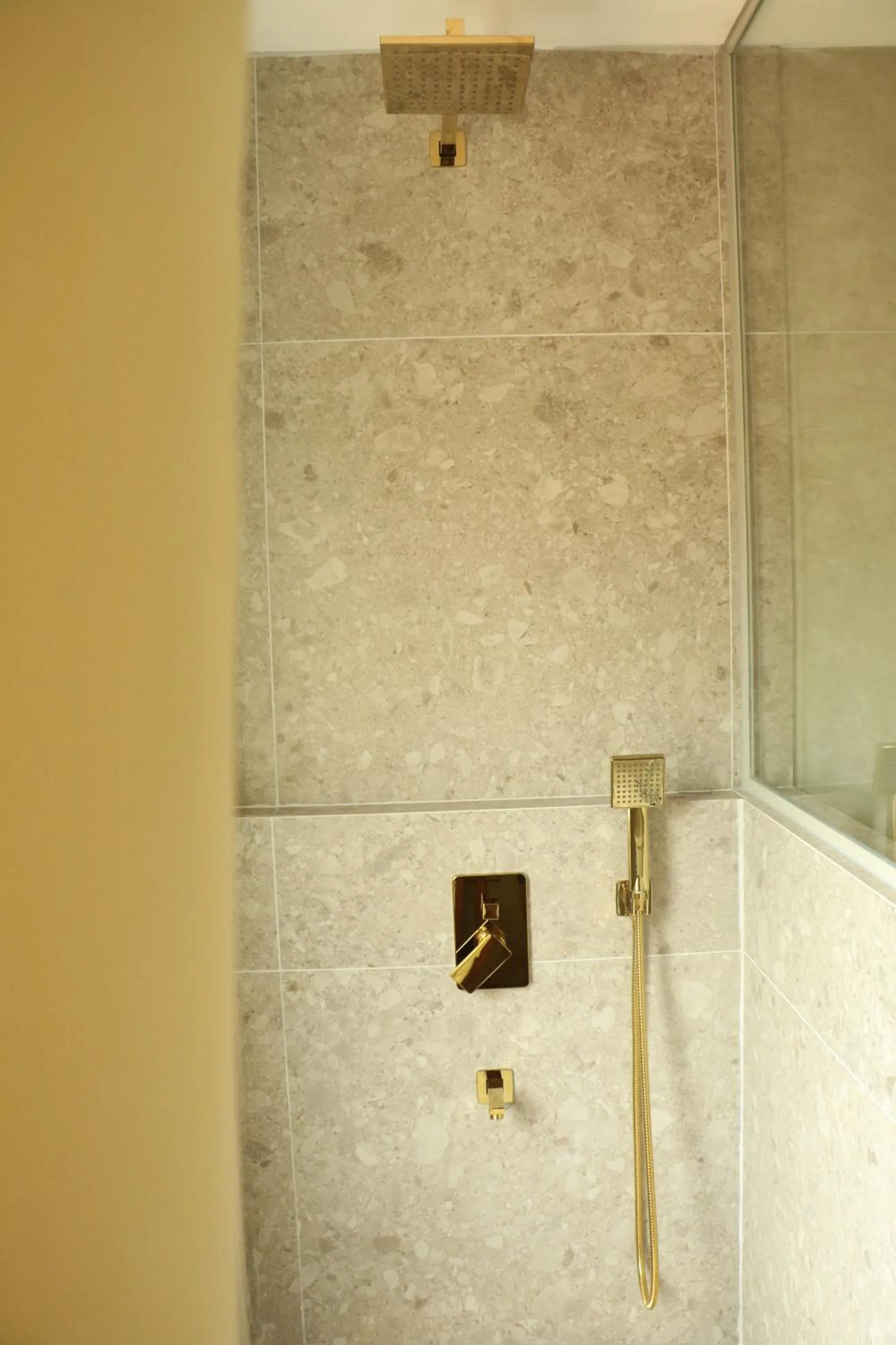 Shower in Monk Alaçatı