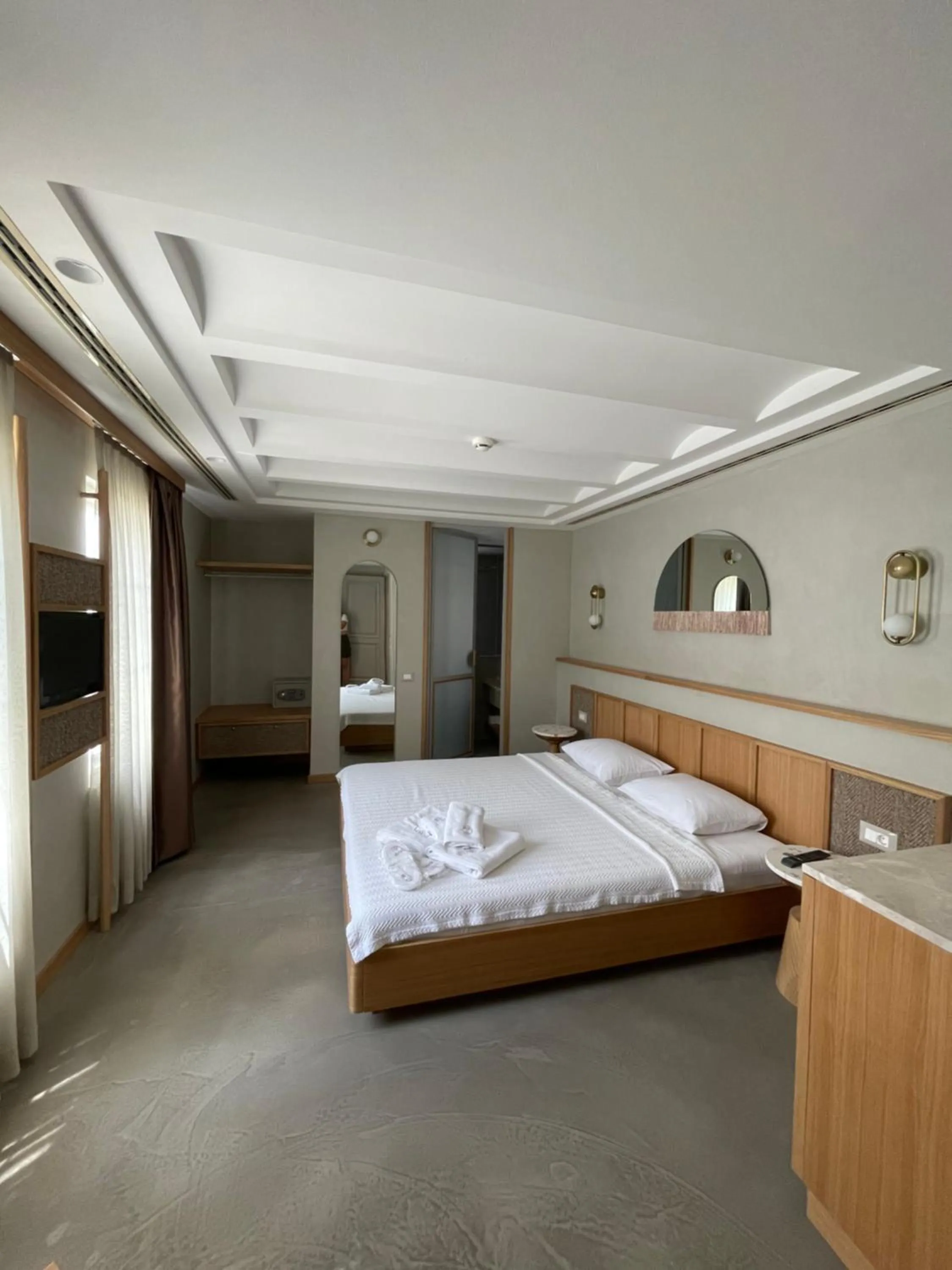 Photo of the whole room in Monk Alaçatı