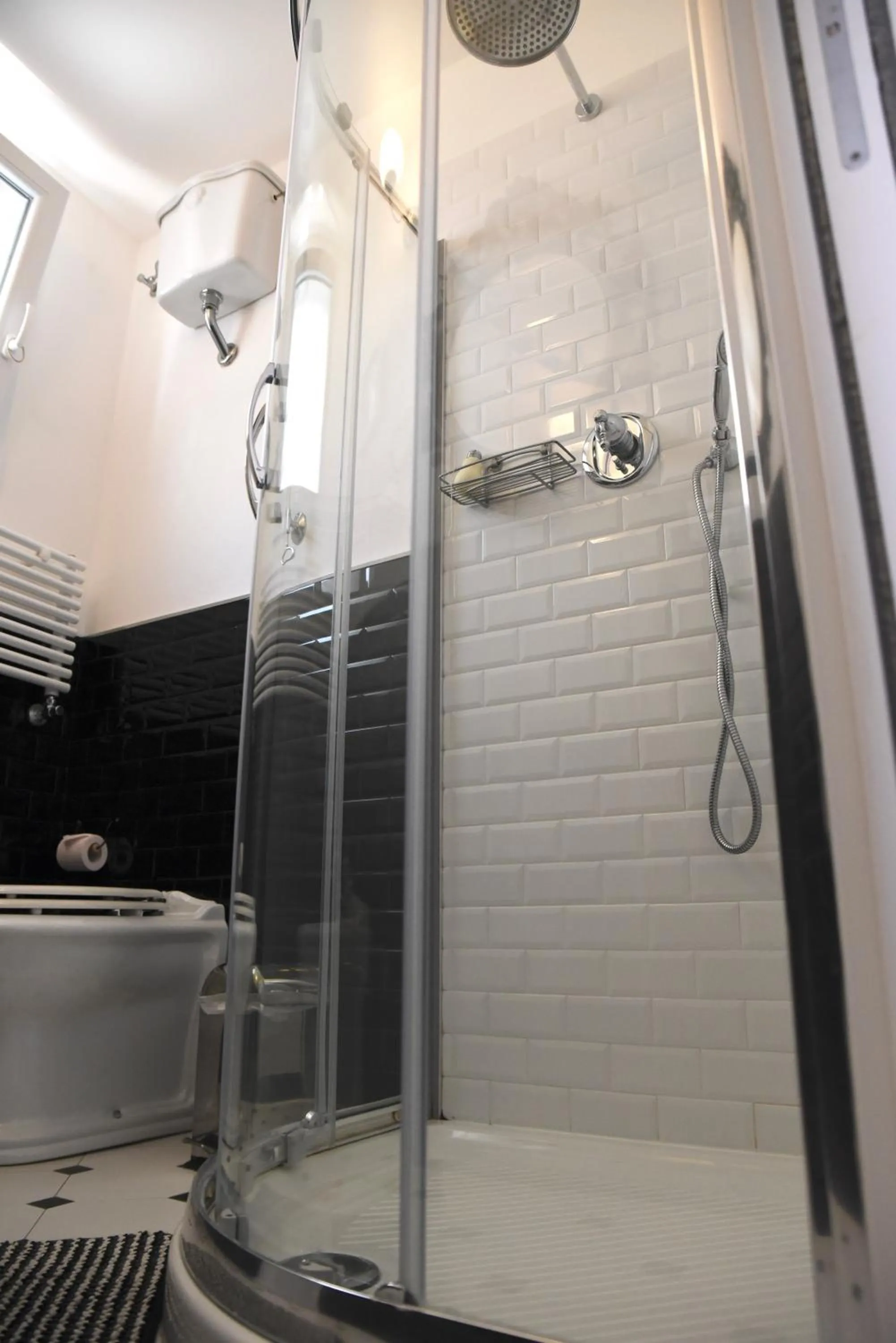 Shower in B&B Il Tentacolo