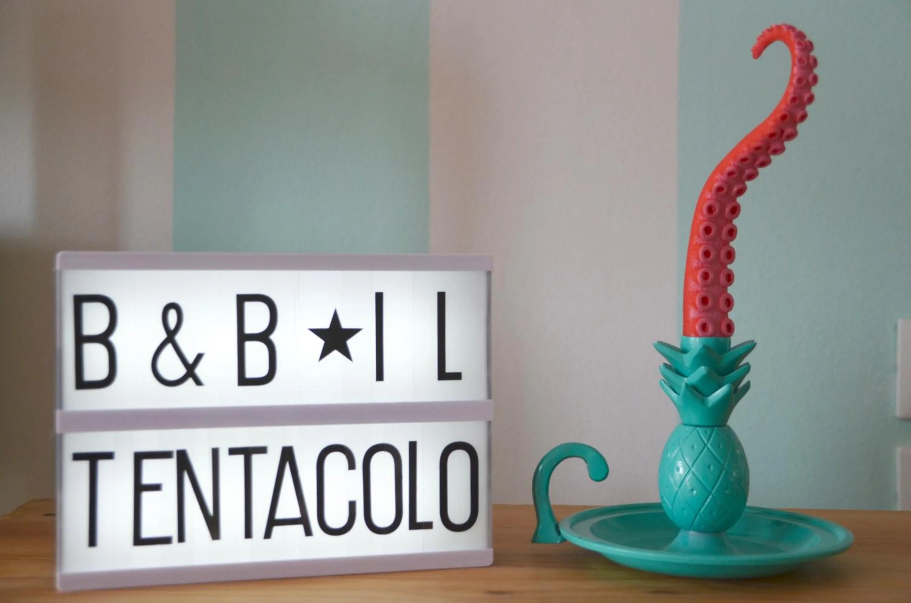 Logo/Certificate/Sign in B&B Il Tentacolo
