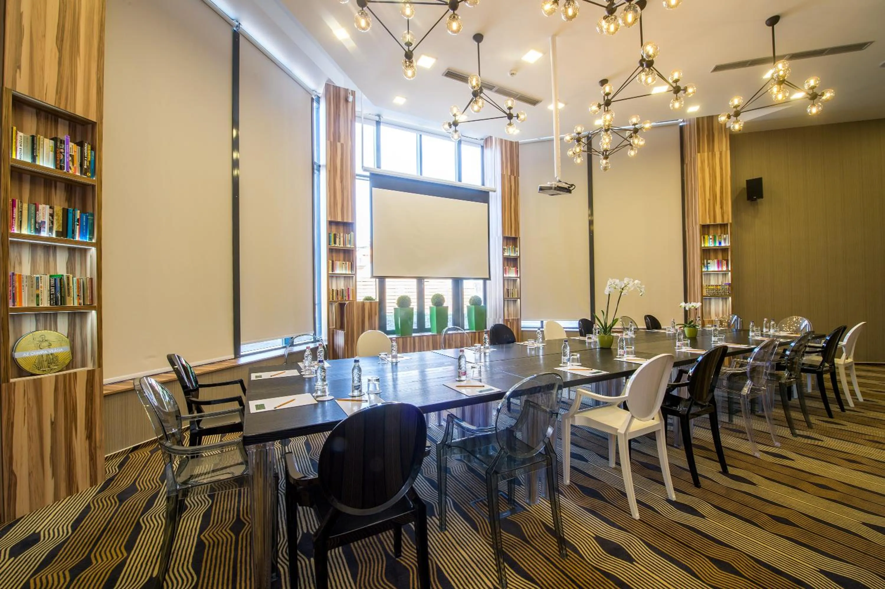 Business facilities in Science Hotel