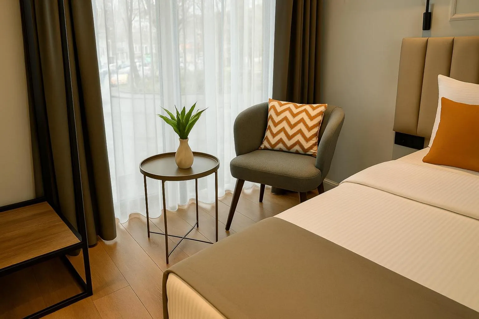 Seating area, Bed in Center Port Hotel Karaköy