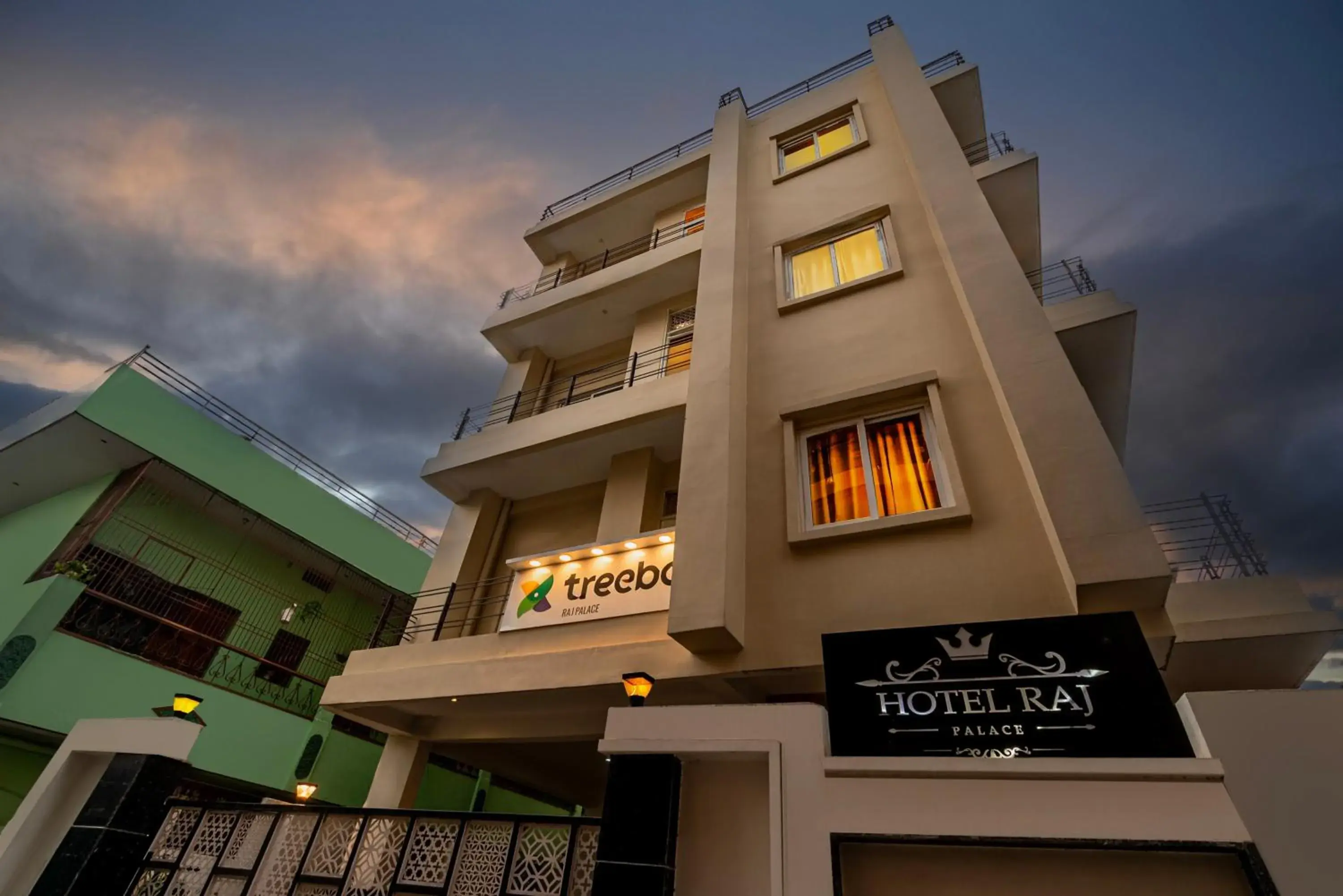 Property building in Treebo Raj Palace Property building in Treebo Raj Palace