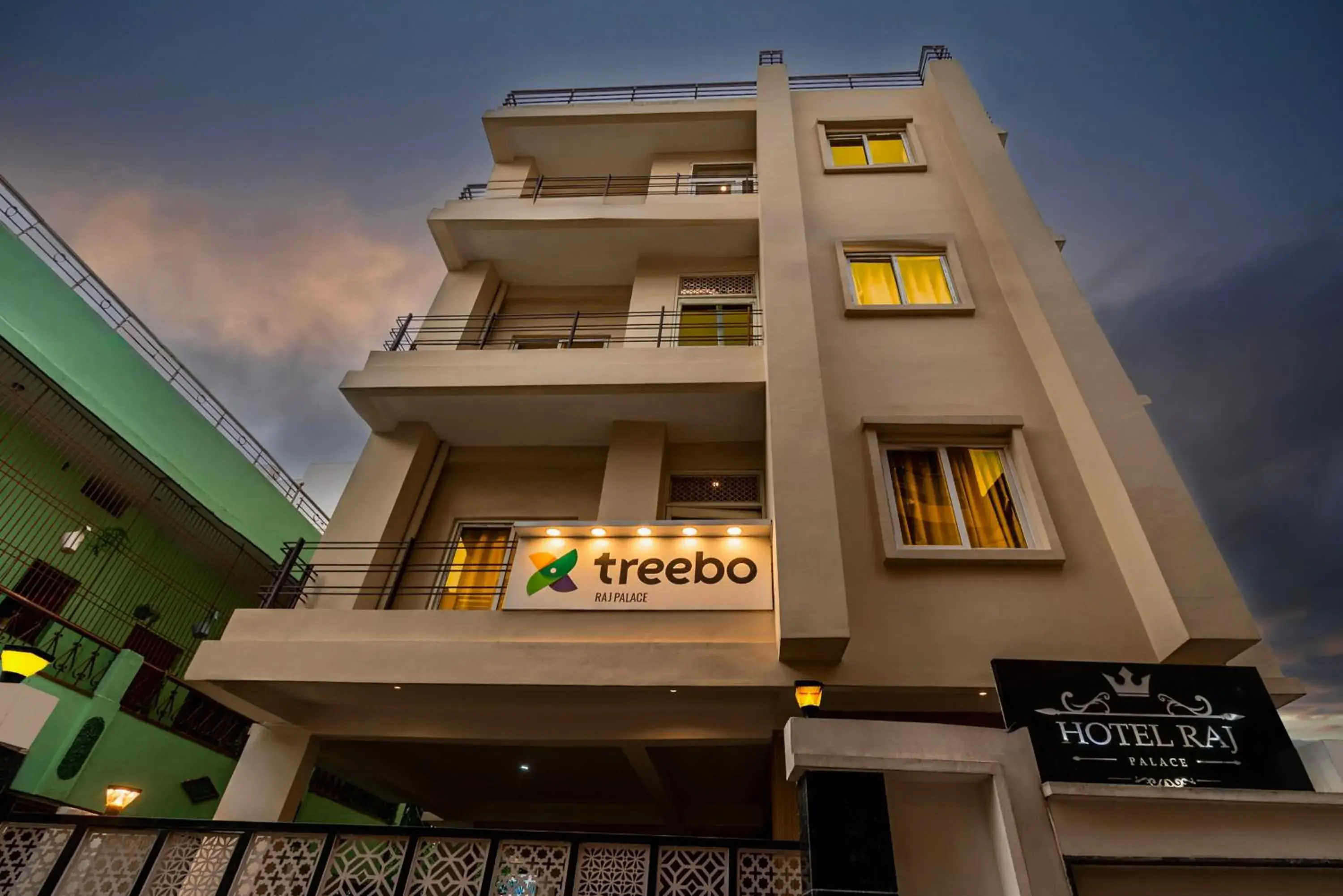 Property building in Treebo Raj Palace Property building in Treebo Raj Palace