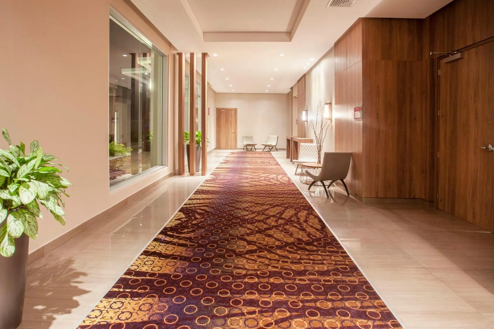 Meeting/conference room in Crowne Plaza Airport by IHG