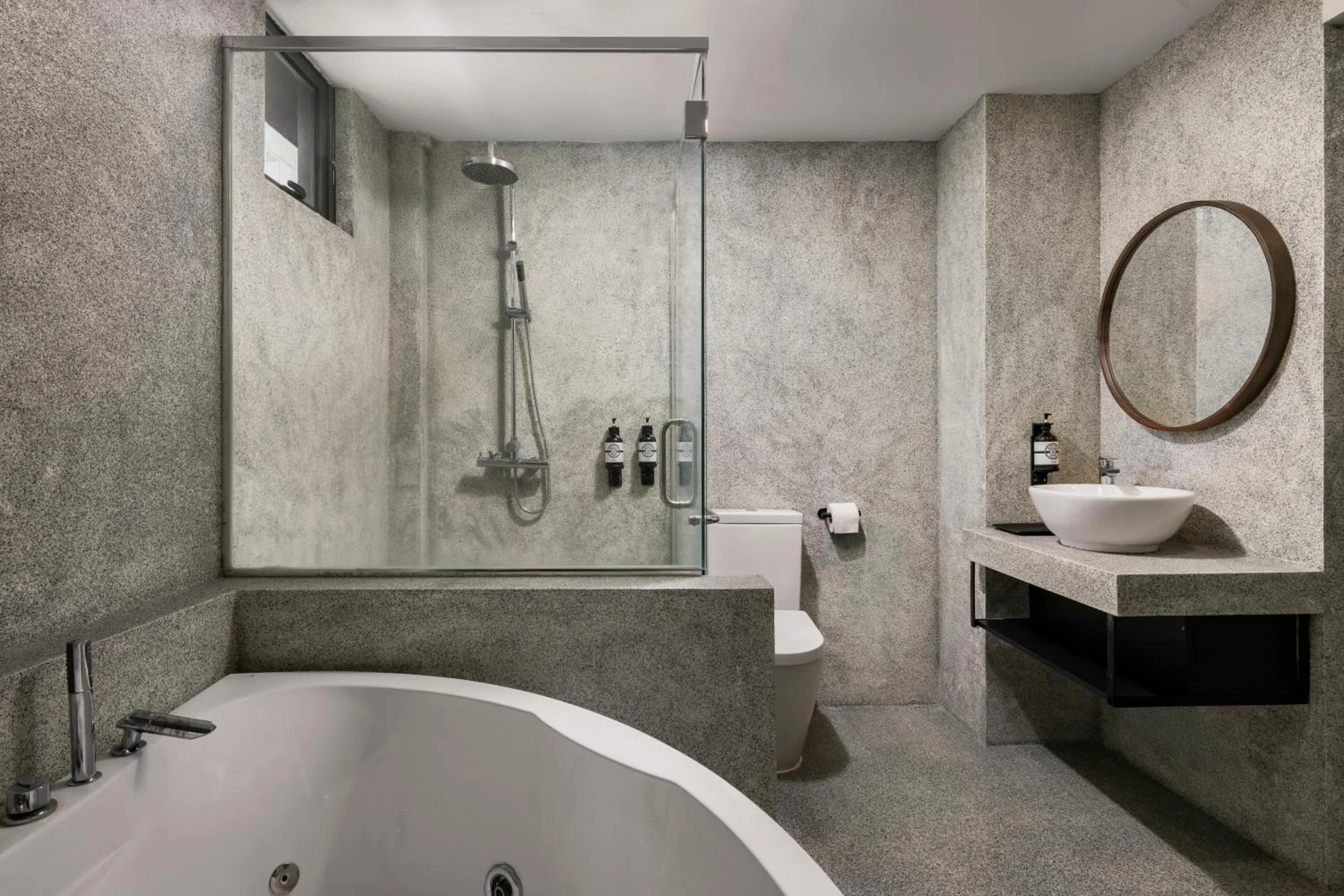 Bath in BRYQS Hotel KL Sentral