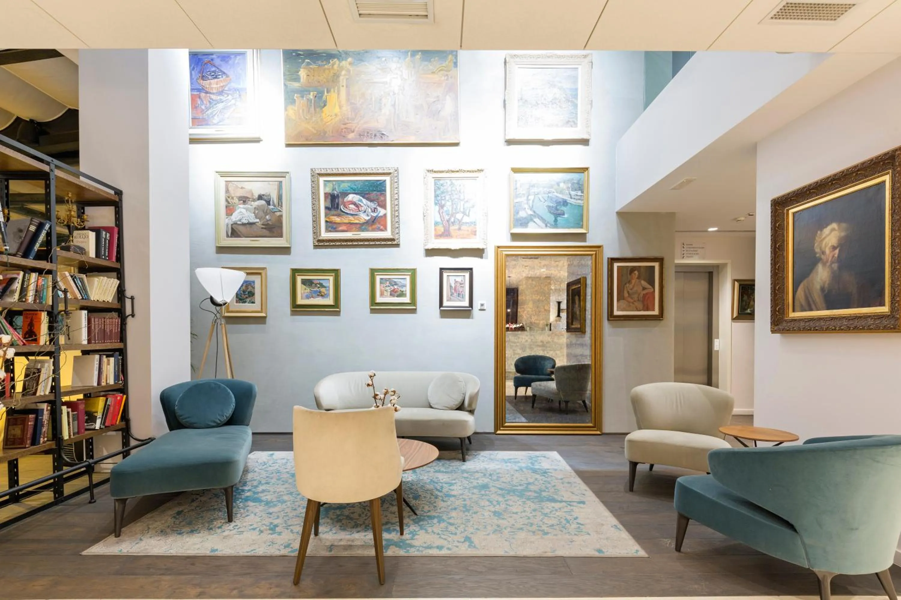 Lobby or reception in Envoy Hotel