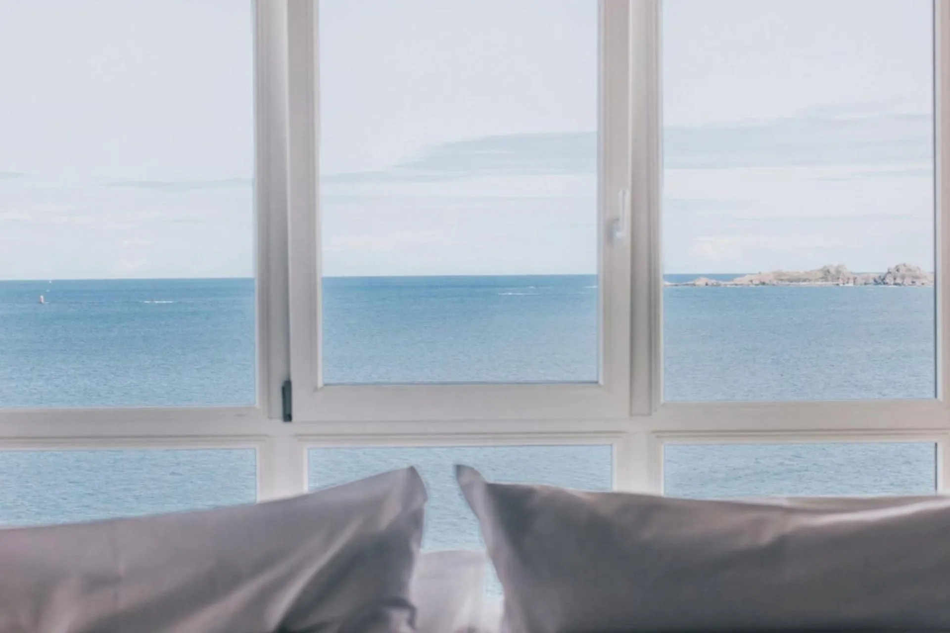 Bed in Les Bassans - Fontenille Collection