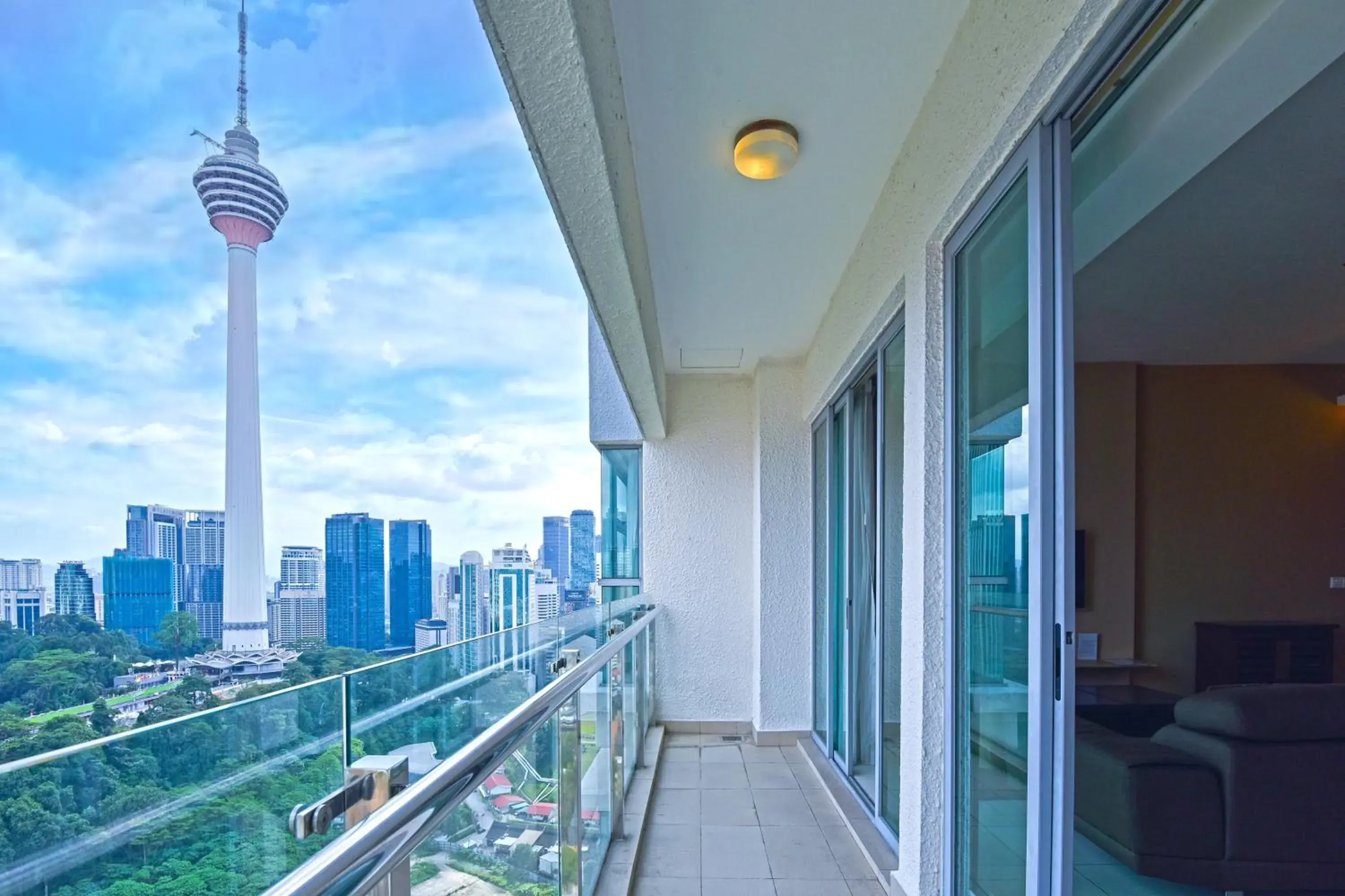 City view in Sunday Hotel Near Petronas Twin Tower Formerly Suasana Suites City view in Sunday Hotel Near Petronas Twin Tower Formerly Suasana Suites
