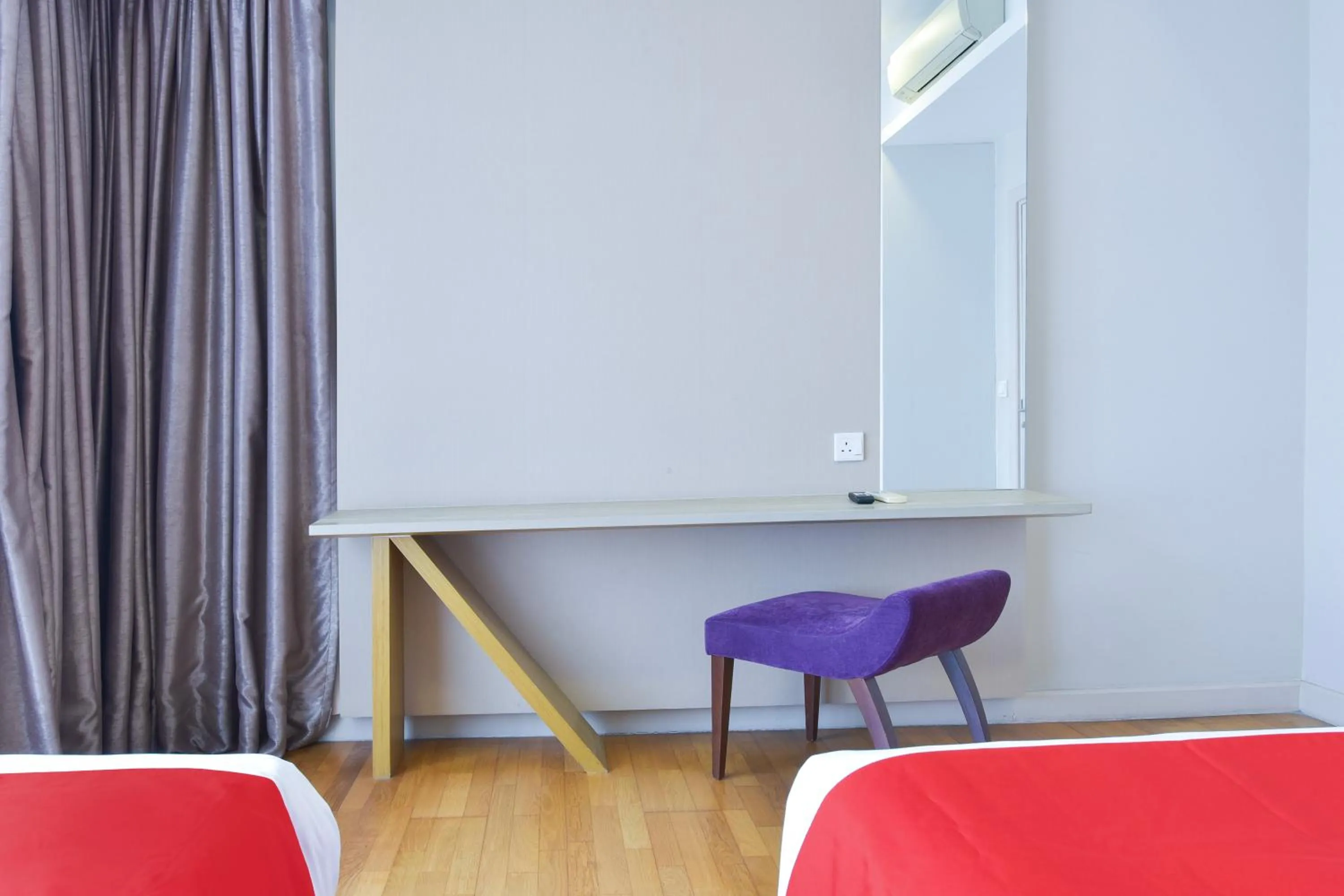 Bedroom in Sunday Hotel Near Petronas Twin Tower Formerly Suasana Suites