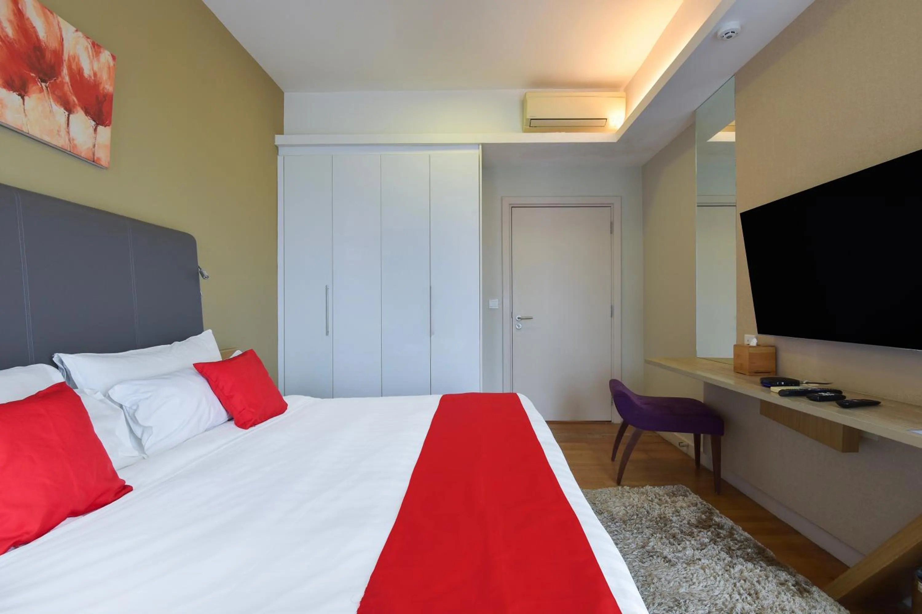 Bedroom, Bed in Sunday Hotel Near Petronas Twin Tower Formerly Suasana Suites