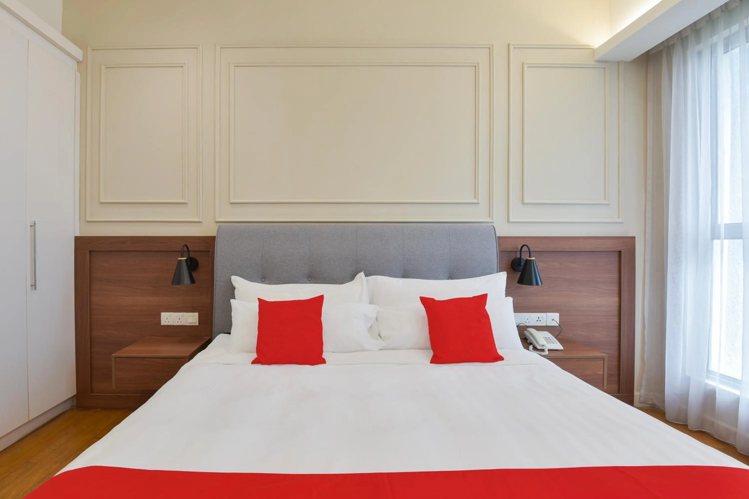 Photo of the whole room, Bed in Sunday Hotel Near Petronas Twin Tower Formerly Suasana Suites