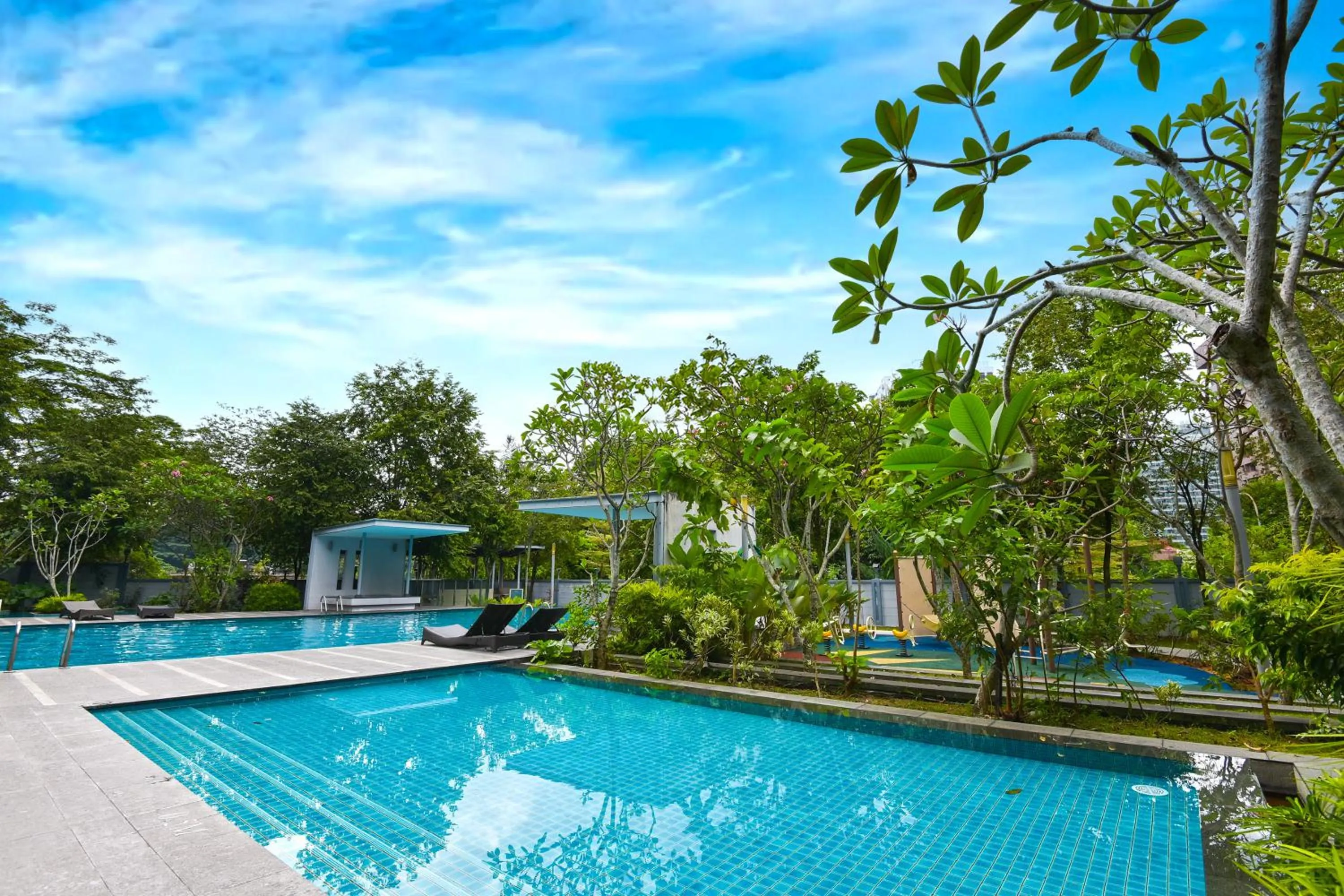 Swimming pool in Sunday Hotel Near Petronas Twin Tower Formerly Suasana Suites