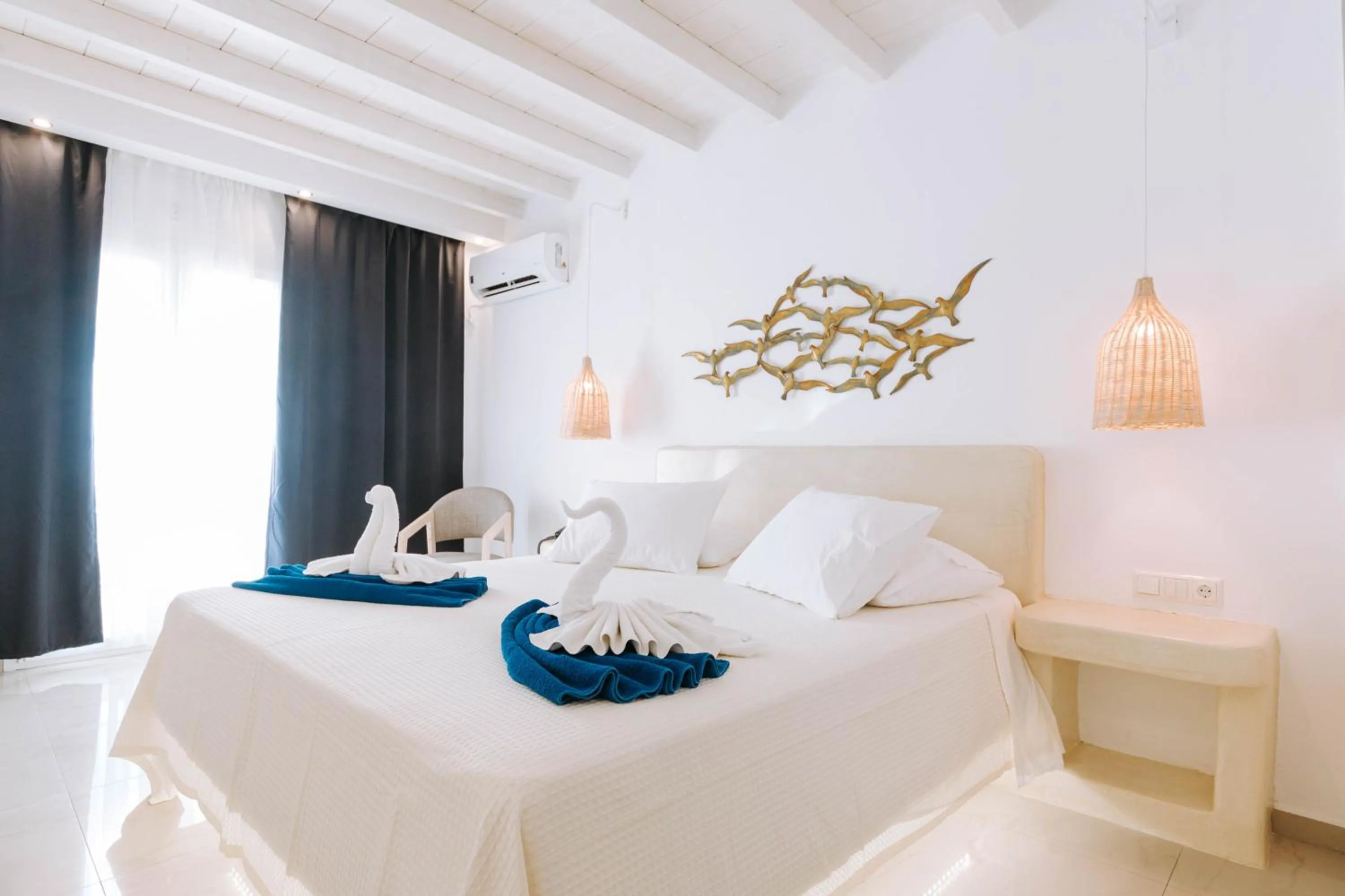 HOTIDAY Room Collection - Naxos
