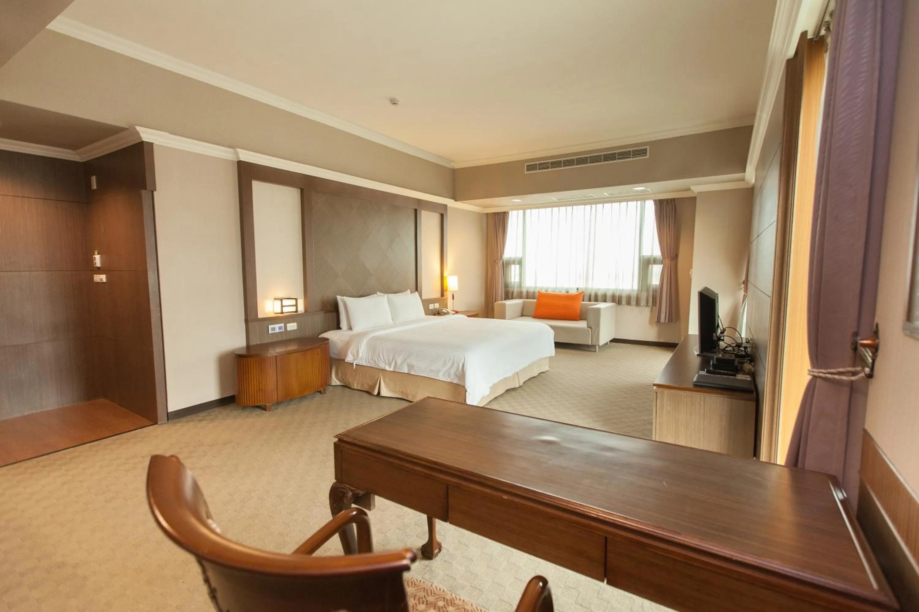 Photo of the whole room, Bed in F Hotel - Chiayi