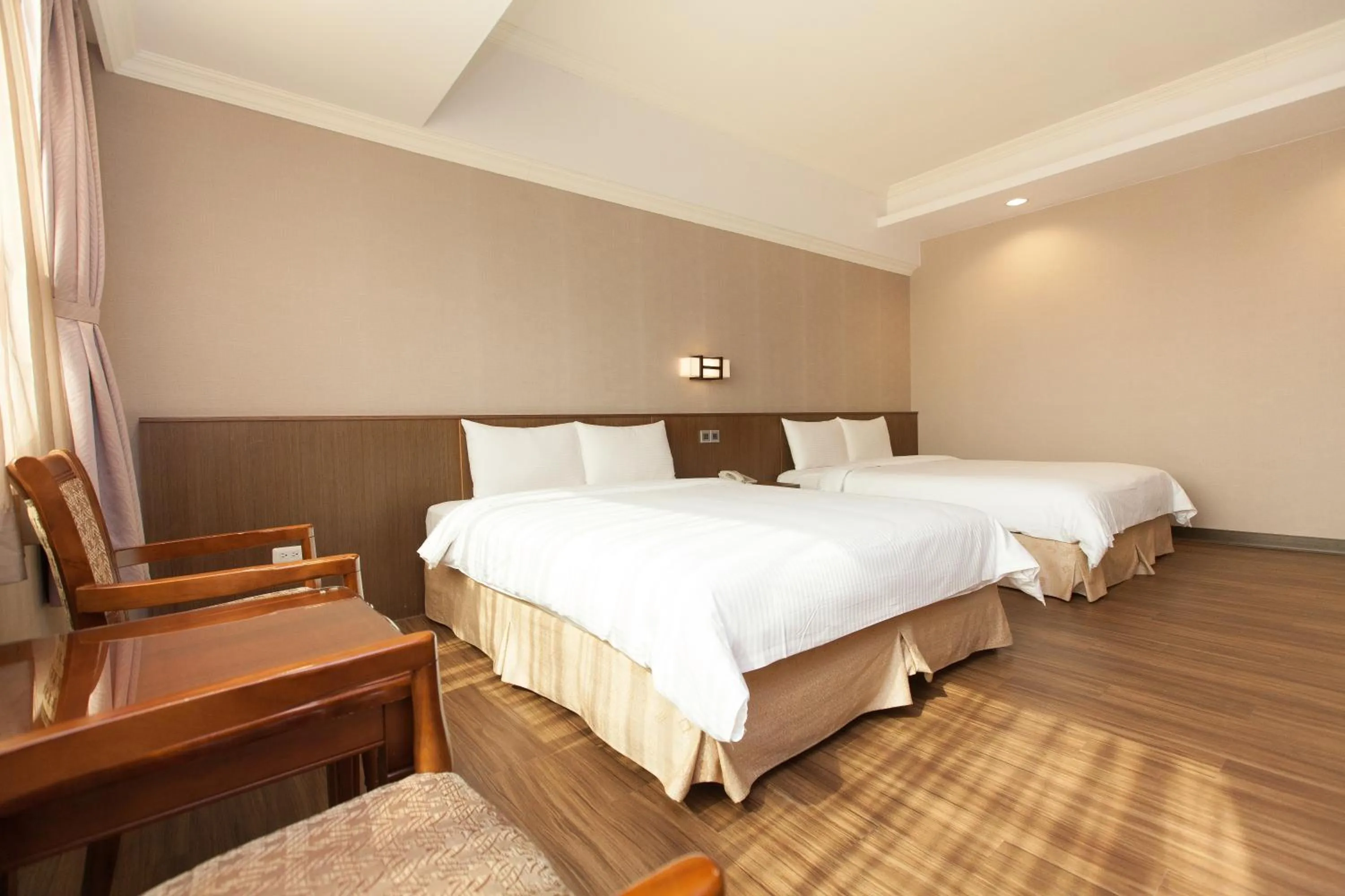 Photo of the whole room, Bed in F Hotel - Chiayi