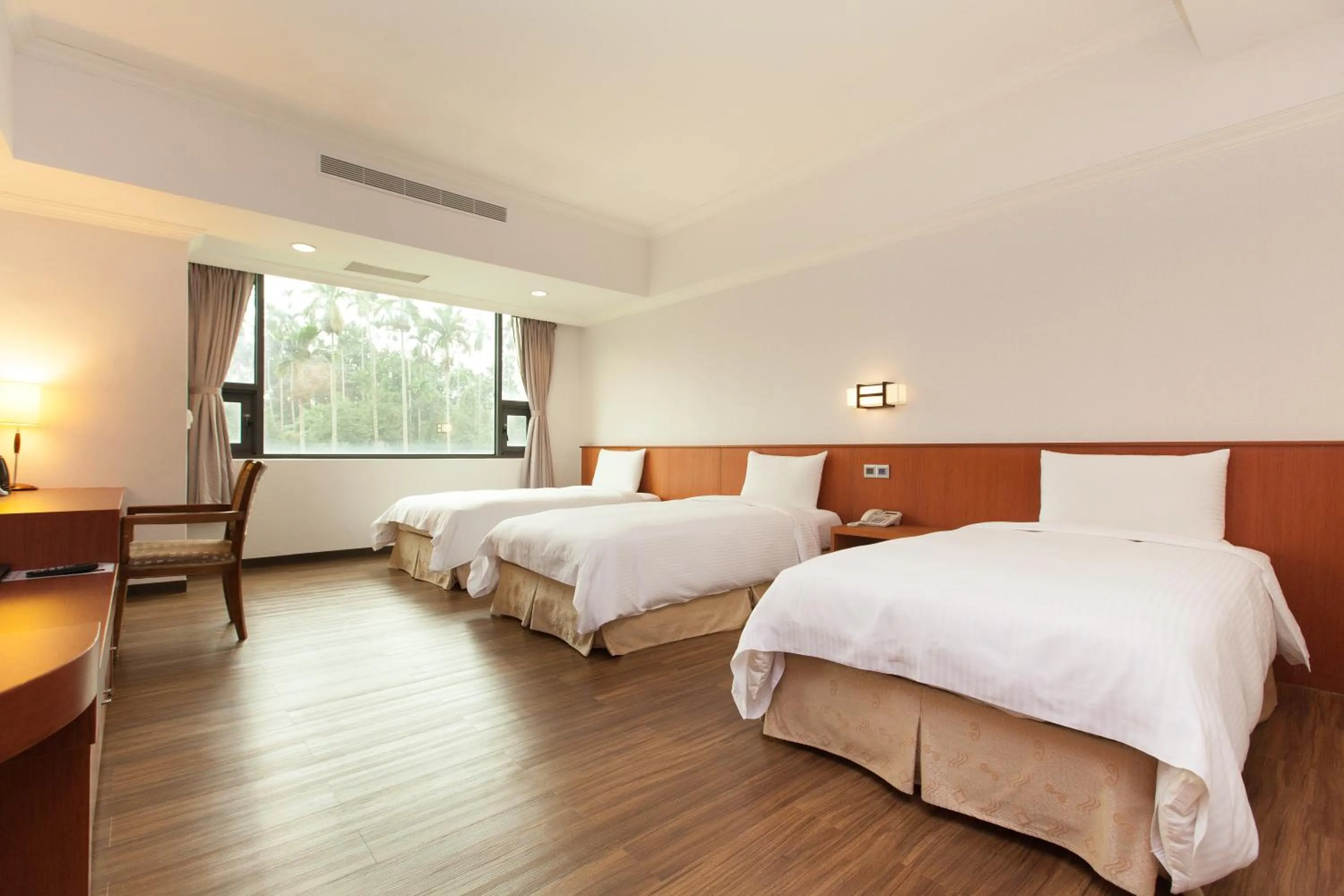 Photo of the whole room, Bed in F Hotel - Chiayi