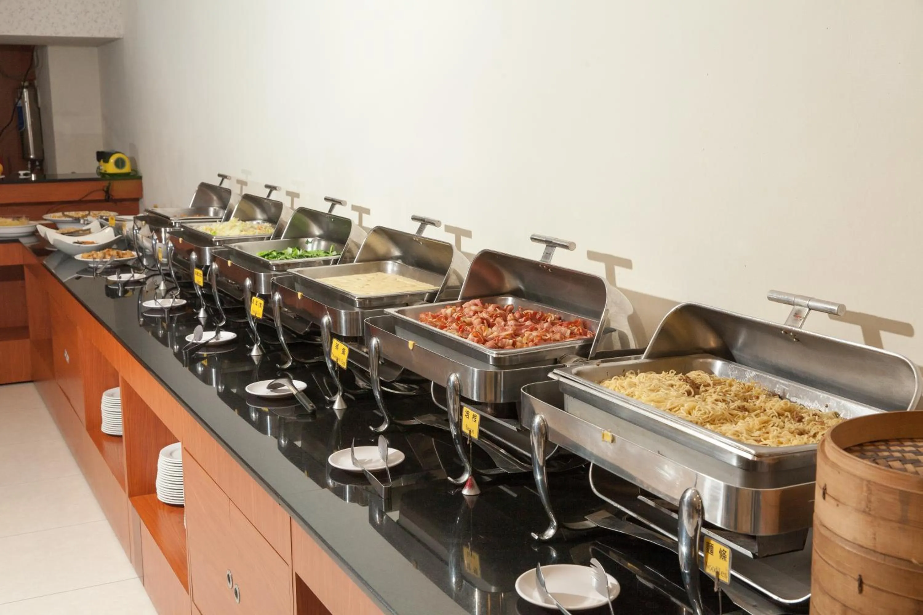 Restaurant/places to eat in F Hotel - Chiayi