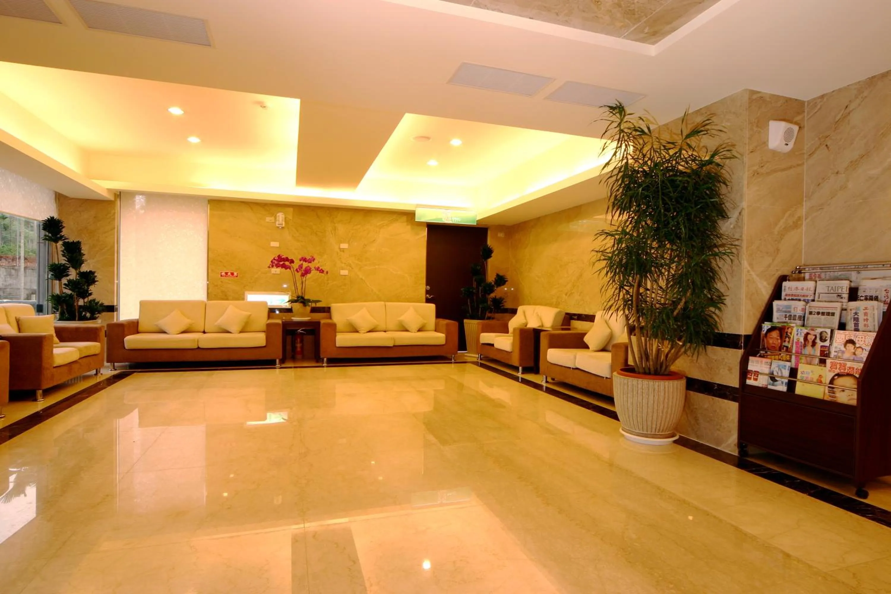 Lobby or reception in F Hotel - Chiayi