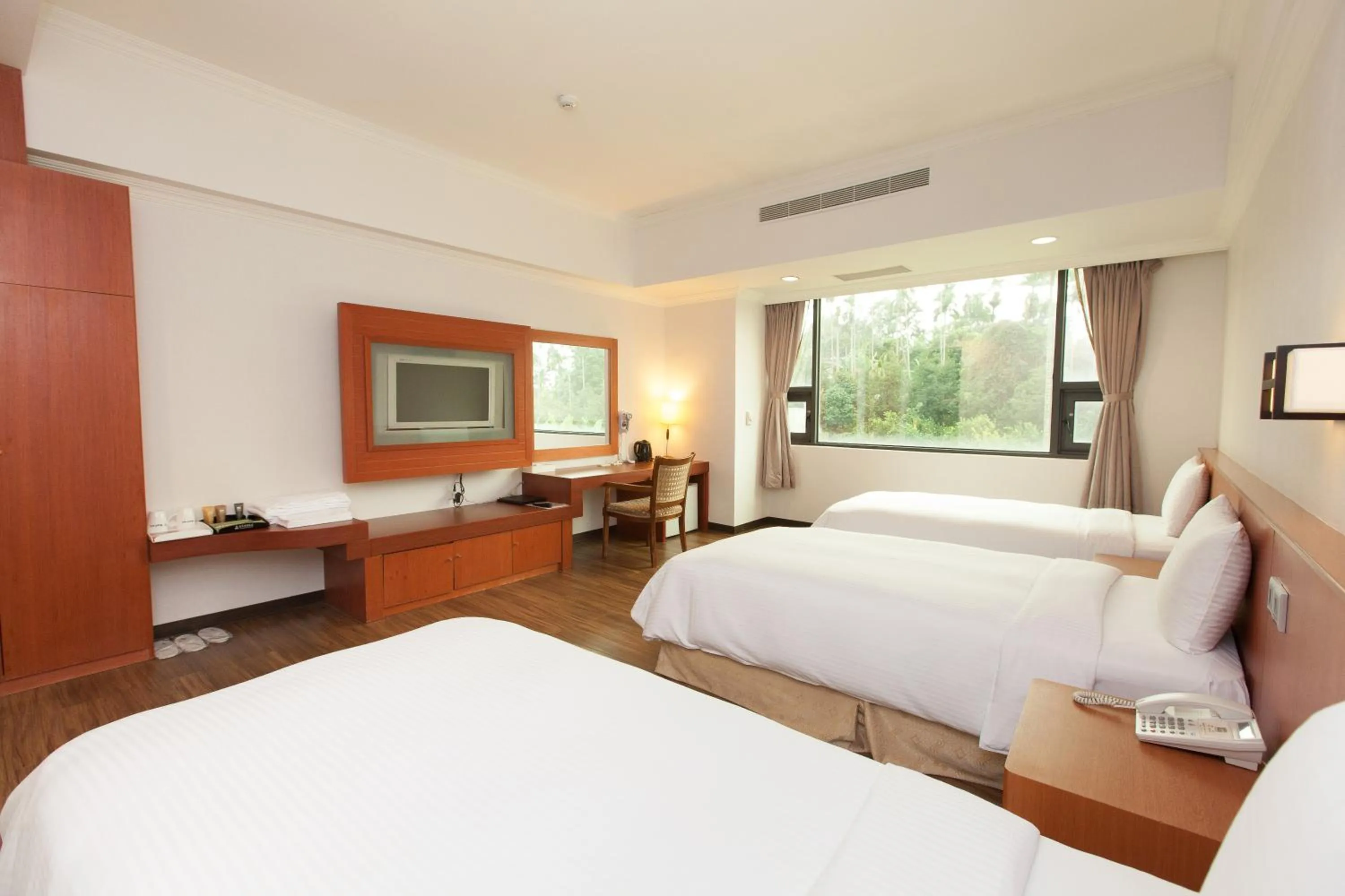 Photo of the whole room, Bed in F Hotel - Chiayi
