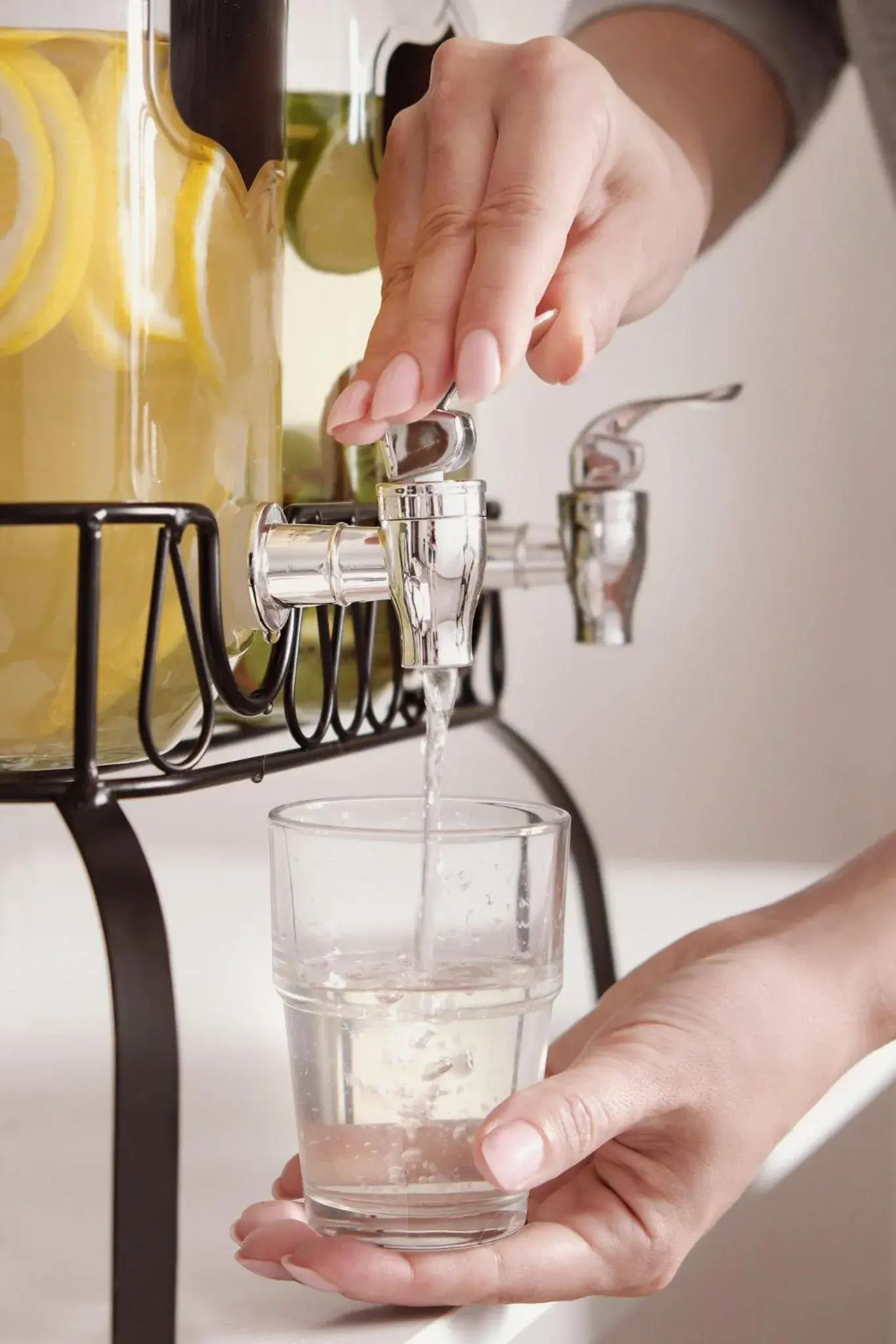 Property building in Garner Hotel Albuquerque Airport by IHG Property building in Garner Hotel Albuquerque Airport by IHG