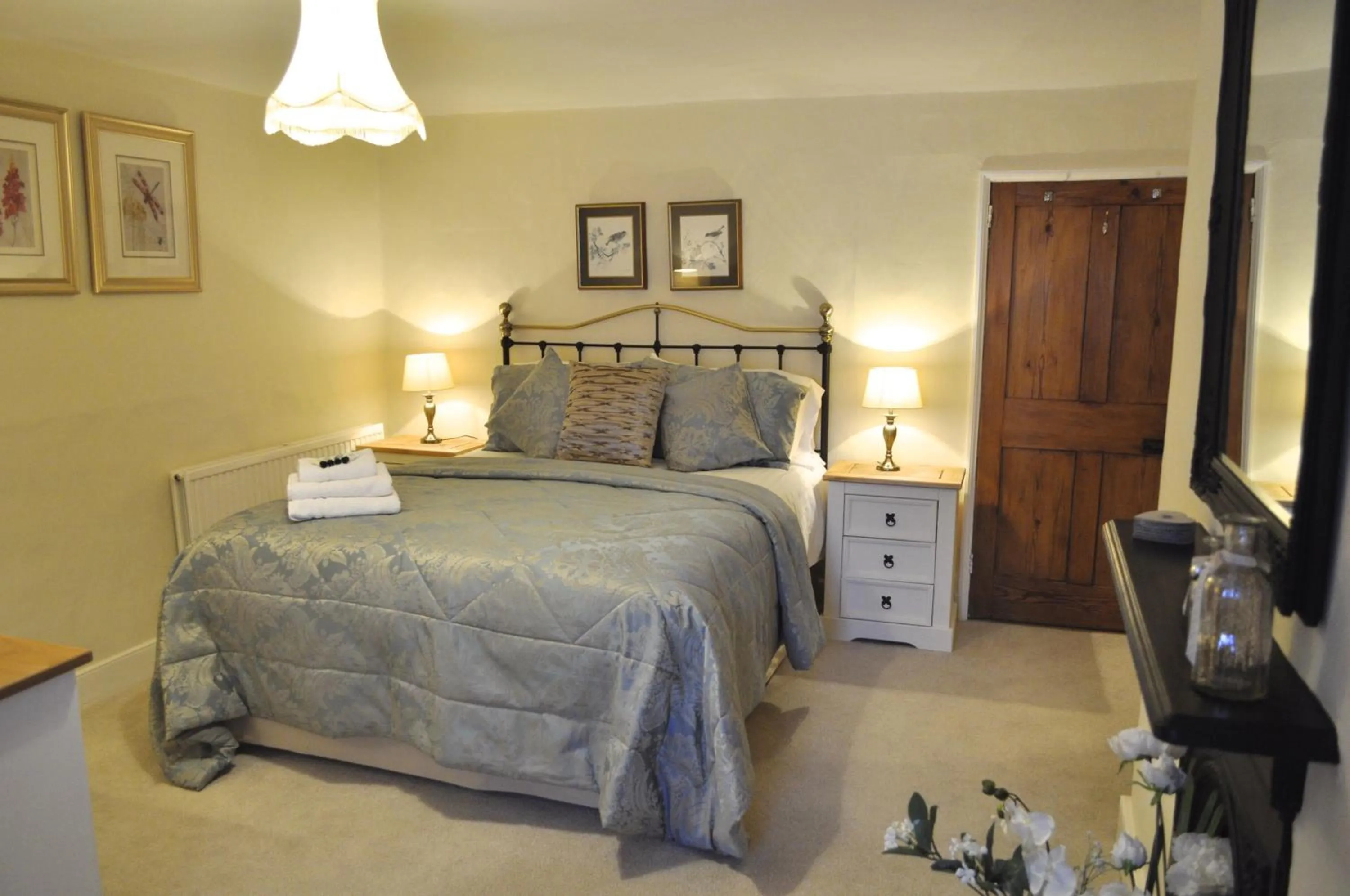 Bedroom, Bed in Dunster Mill House