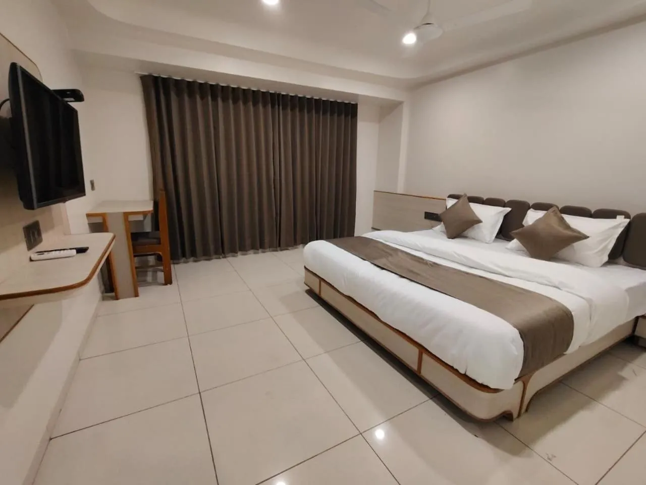 Bed in Hotel Kozar