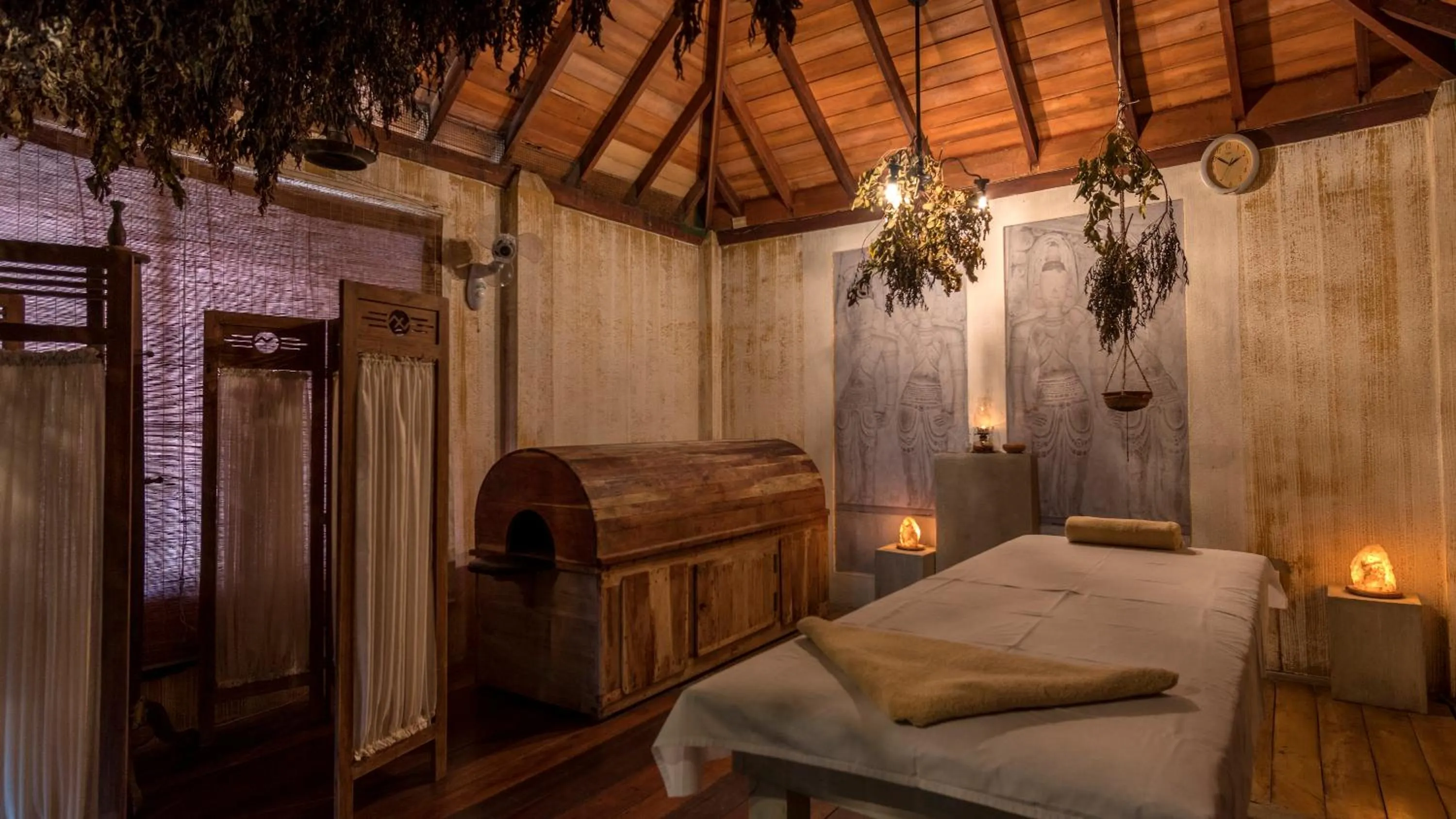 Massage, Bed in The Lady Hill Hotel