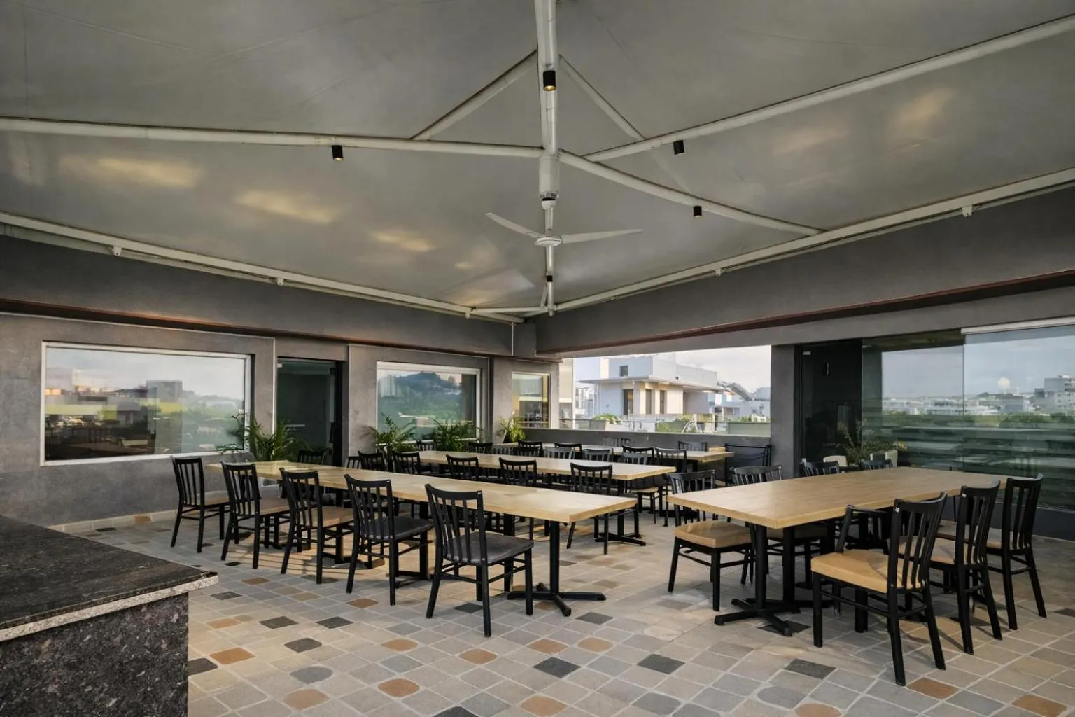 Restaurant/places to eat in Hotel Carnival , Vijay Nagar Indore