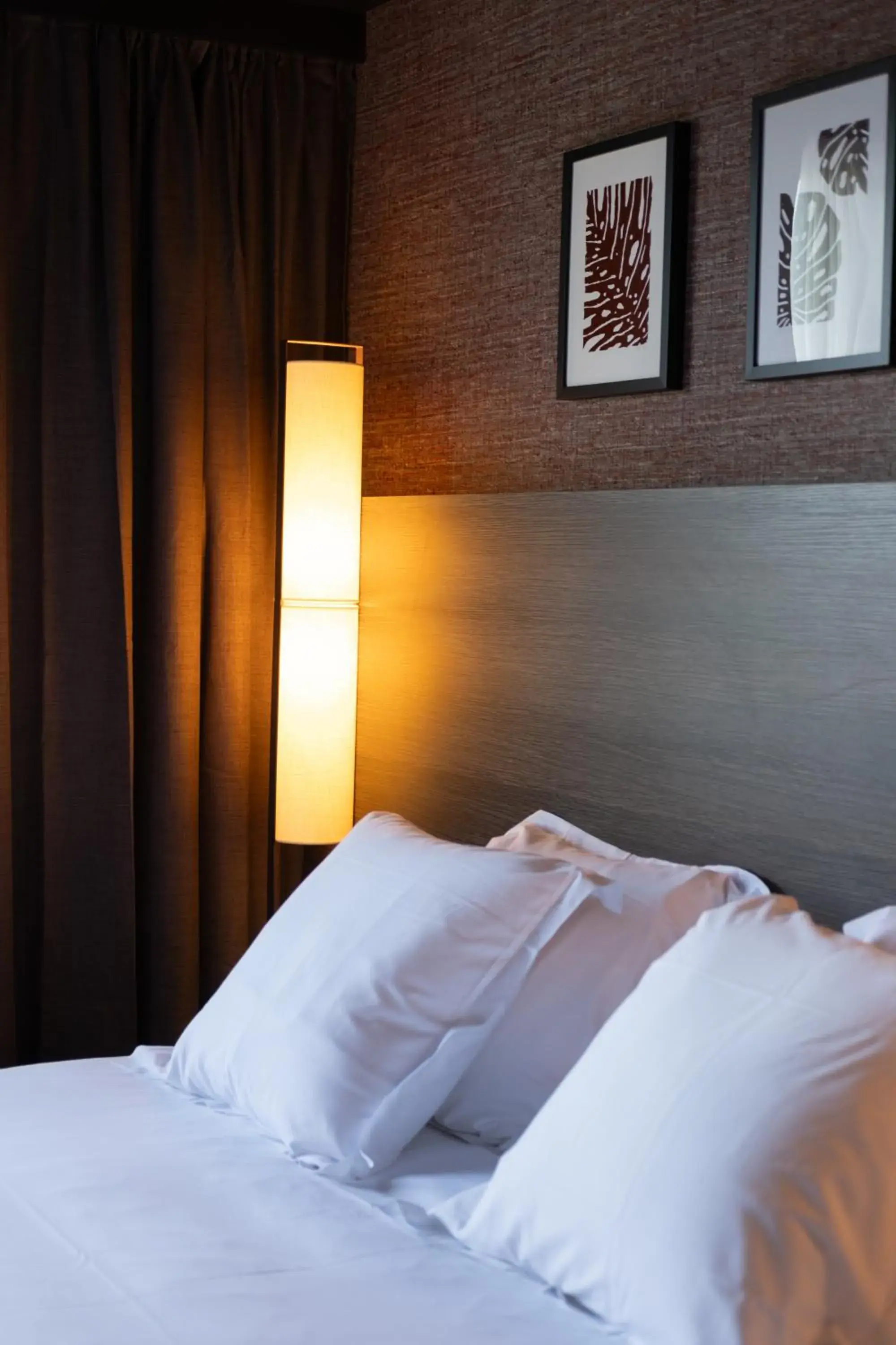 Bedroom, Bed in Hotel Oceania Lyon Bedroom, Bed in Hotel Oceania Lyon