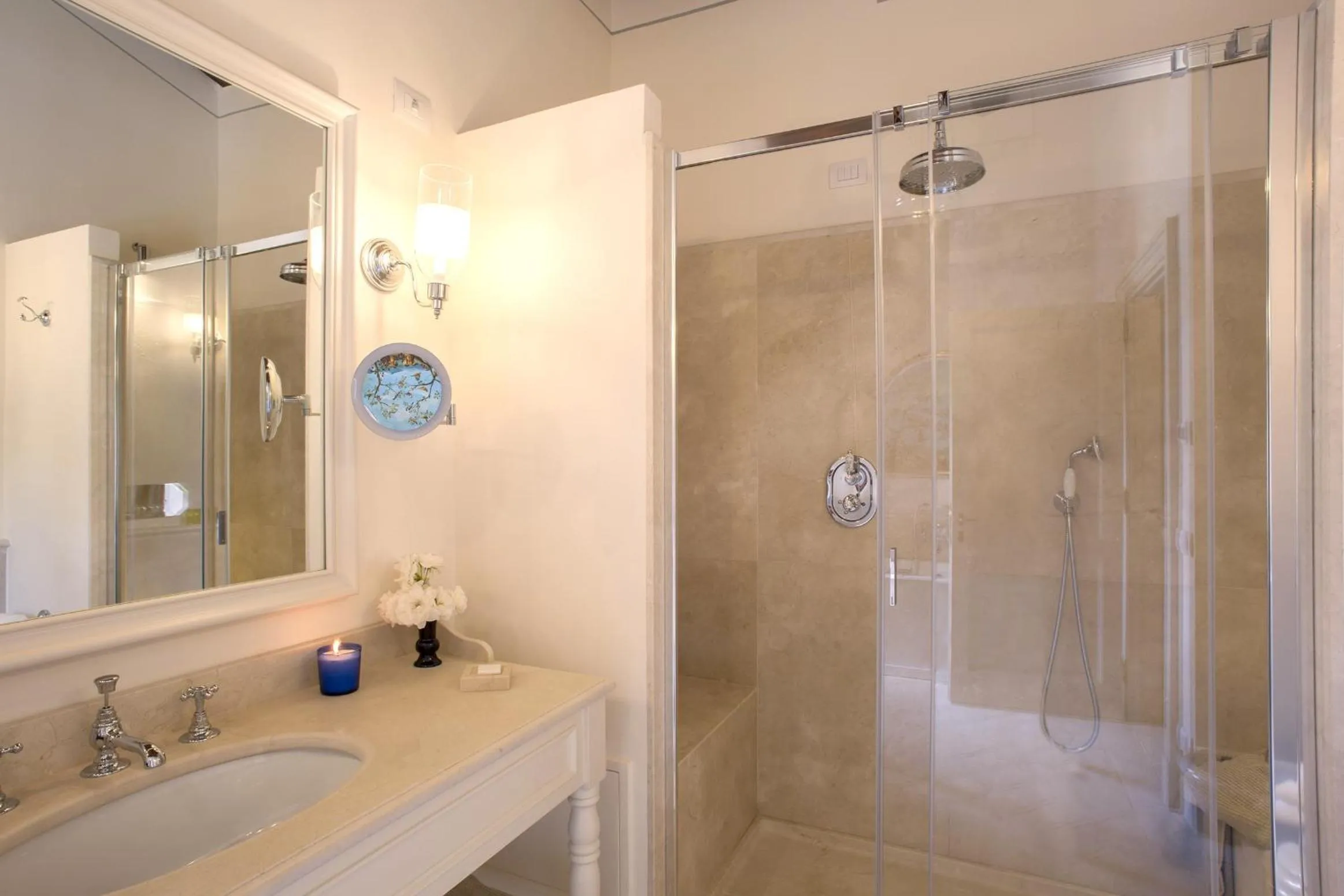 Shower in Wine Resort Dievole