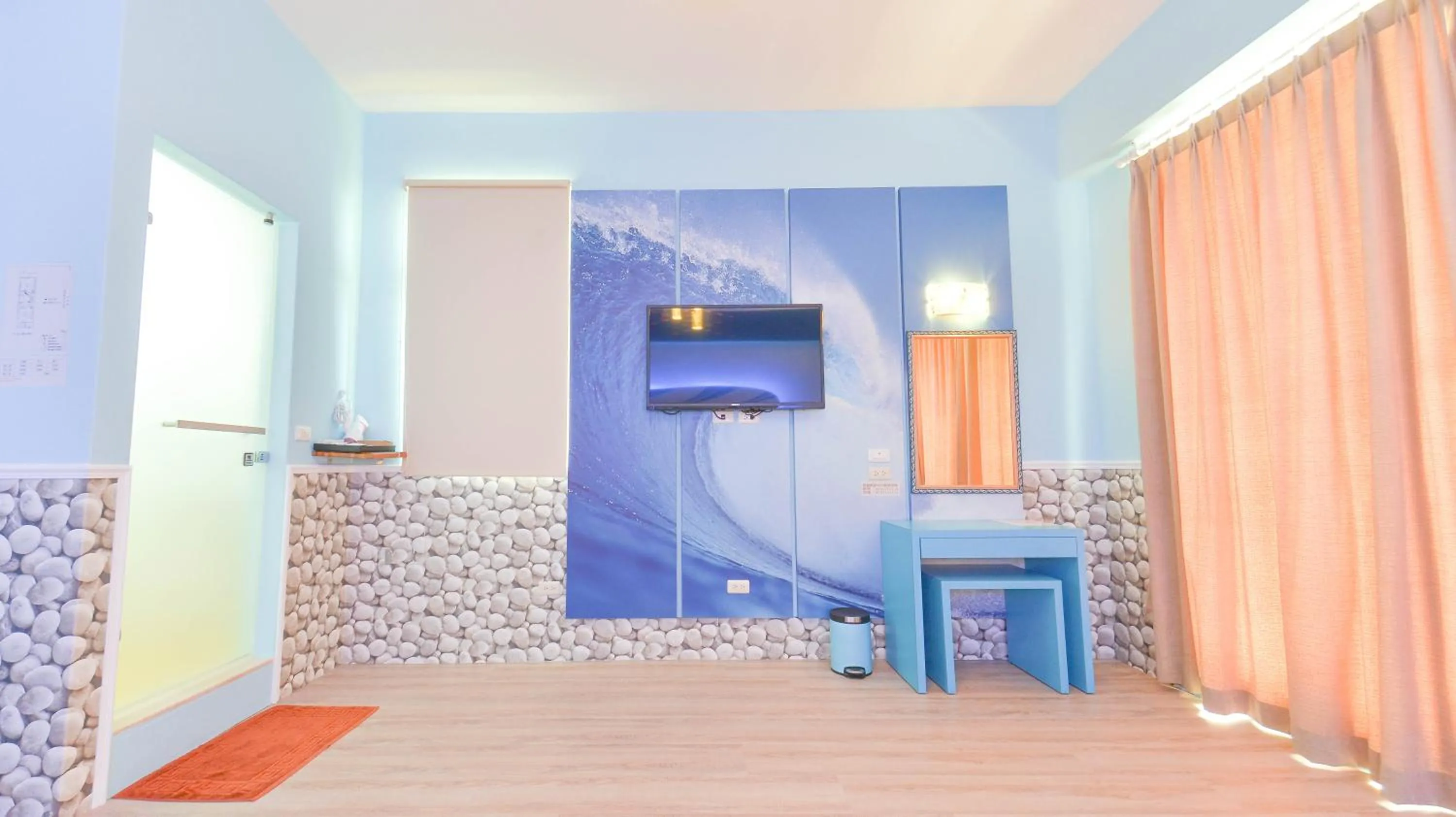 Photo of the whole room, Bed in Minsuku B&B