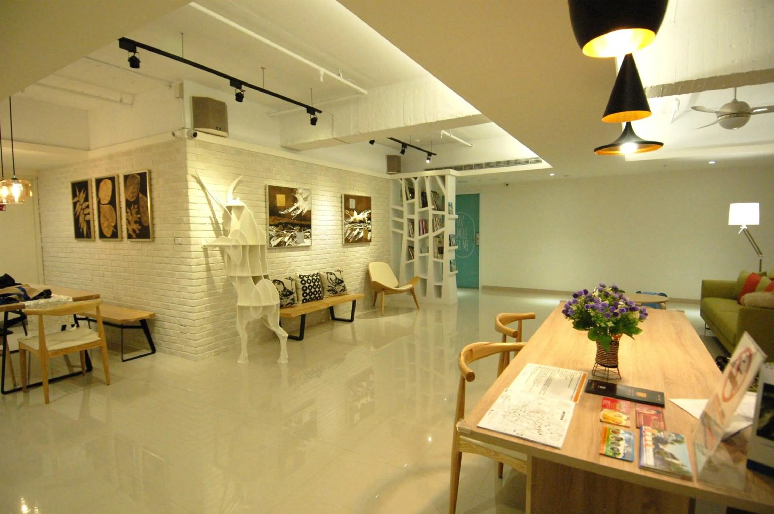 Lobby or reception in Season 5 Inn