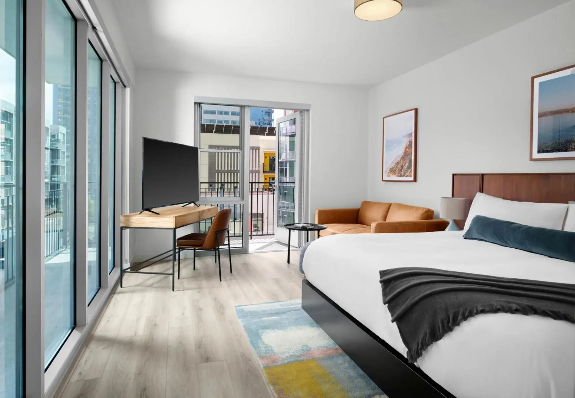 Balcony/Terrace, Bed in Sentral Gaslamp Quarter Balcony/Terrace, Bed in Sentral Gaslamp Quarter