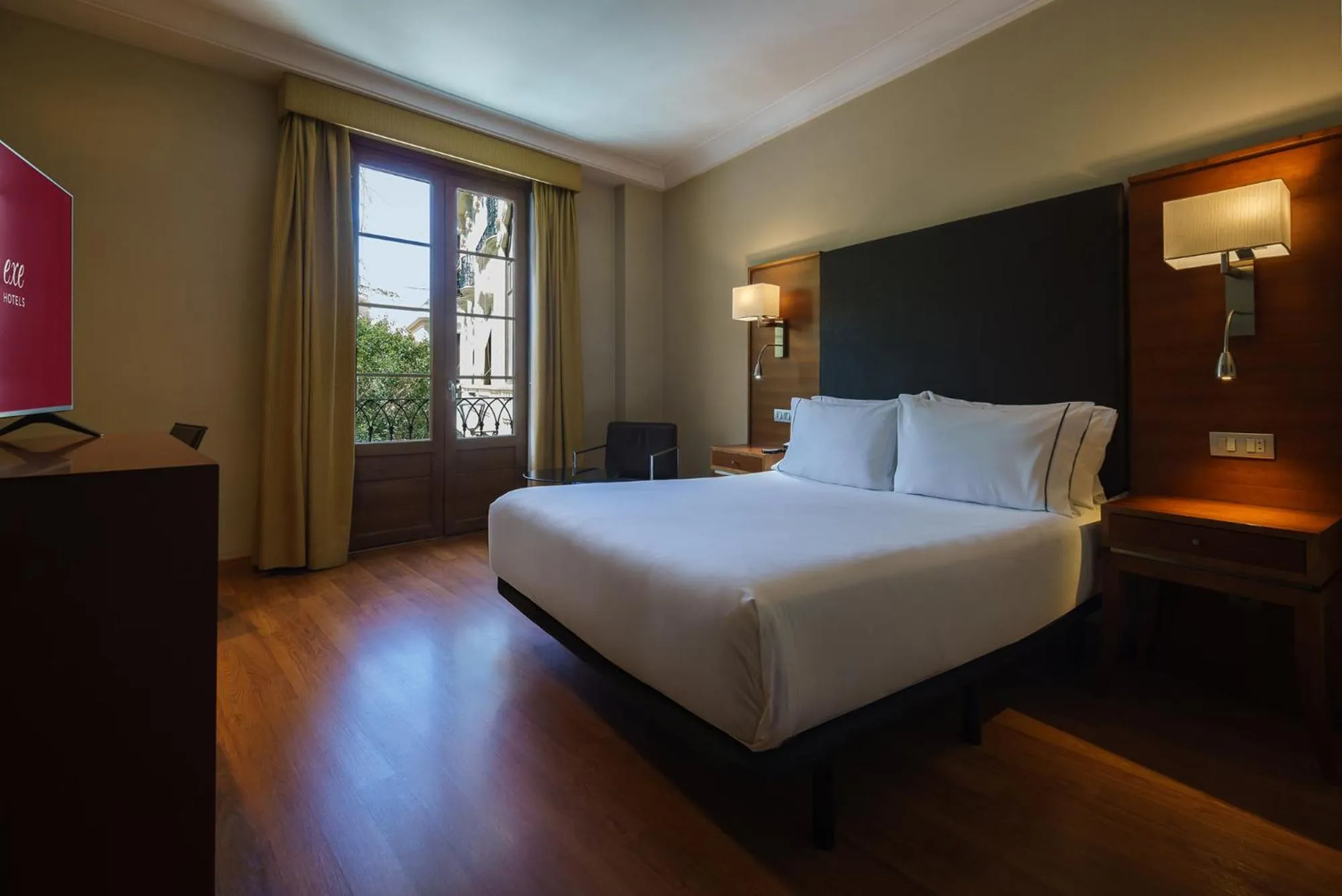 Bed in Exe Almería Centro