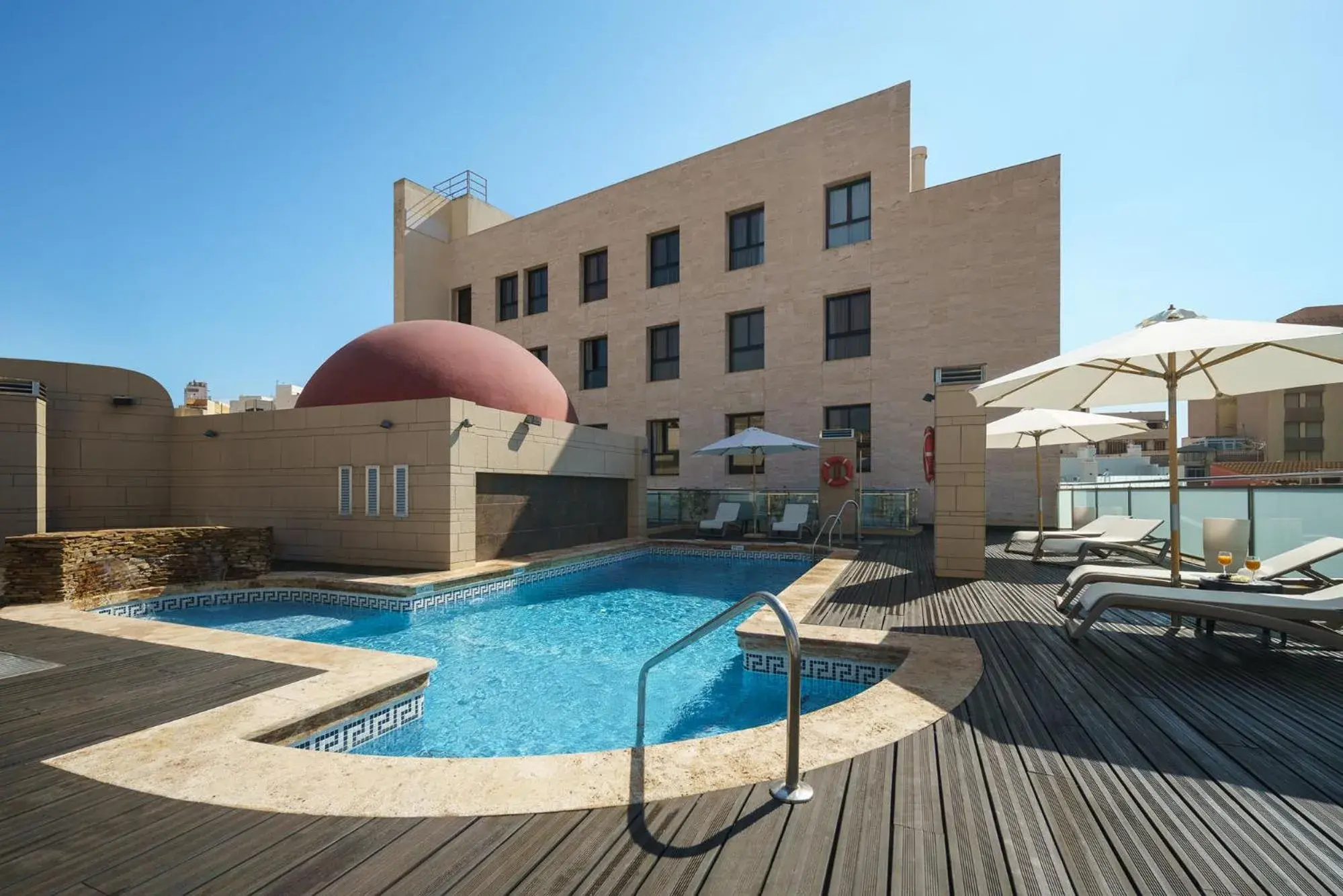 Swimming pool in Exe Almería Centro Swimming pool in Exe Almería Centro