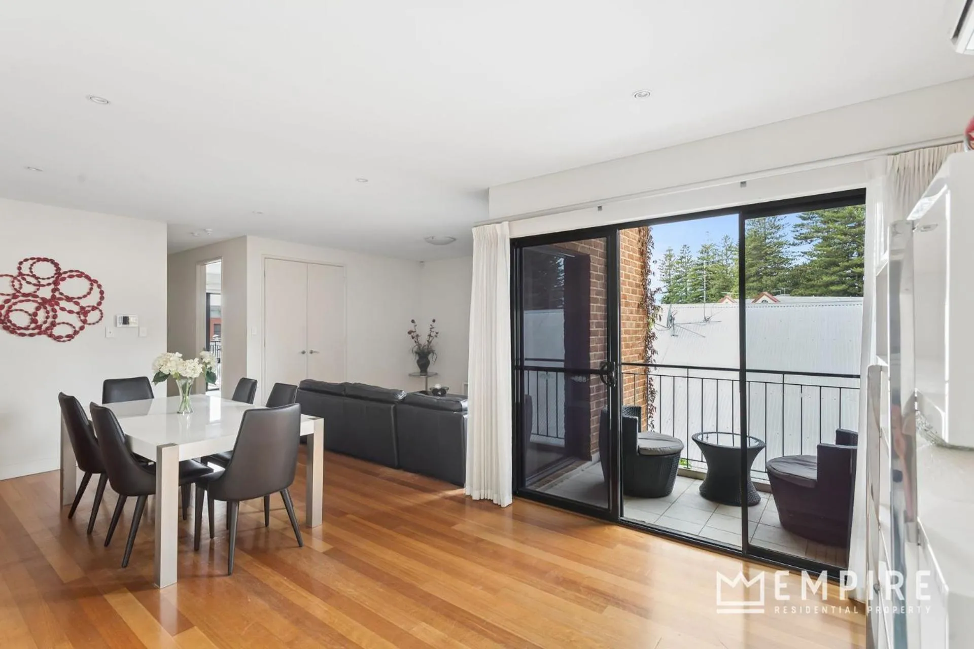 Parklane Apartments