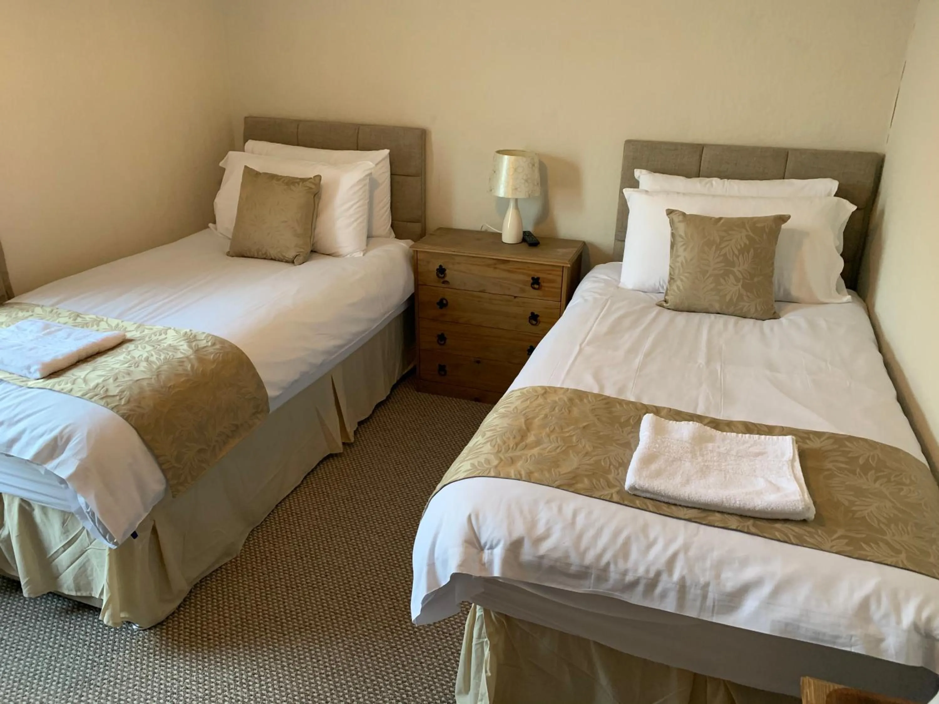 Bed in Sharn Bek Hotel