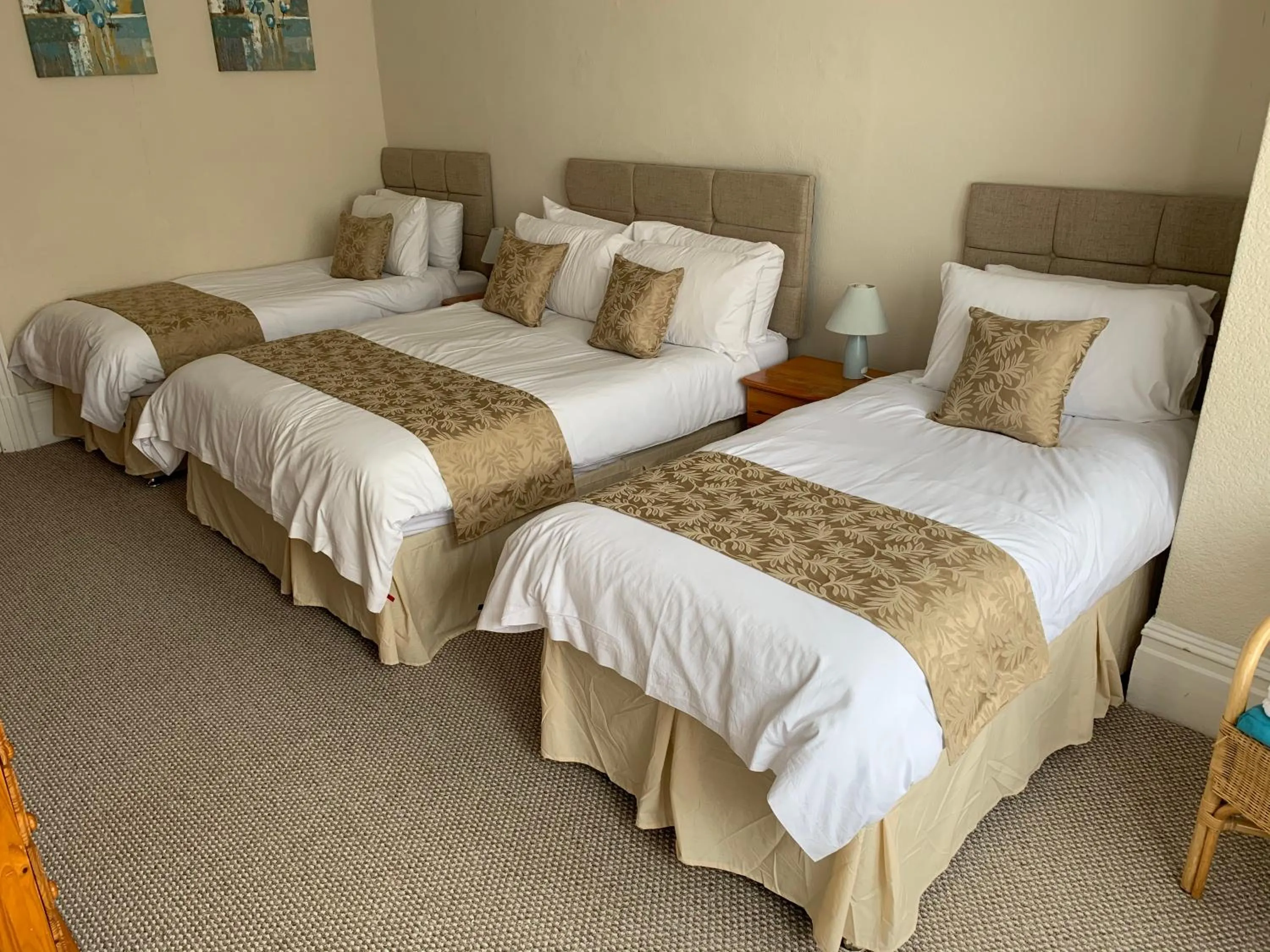 Bed in Sharn Bek Hotel