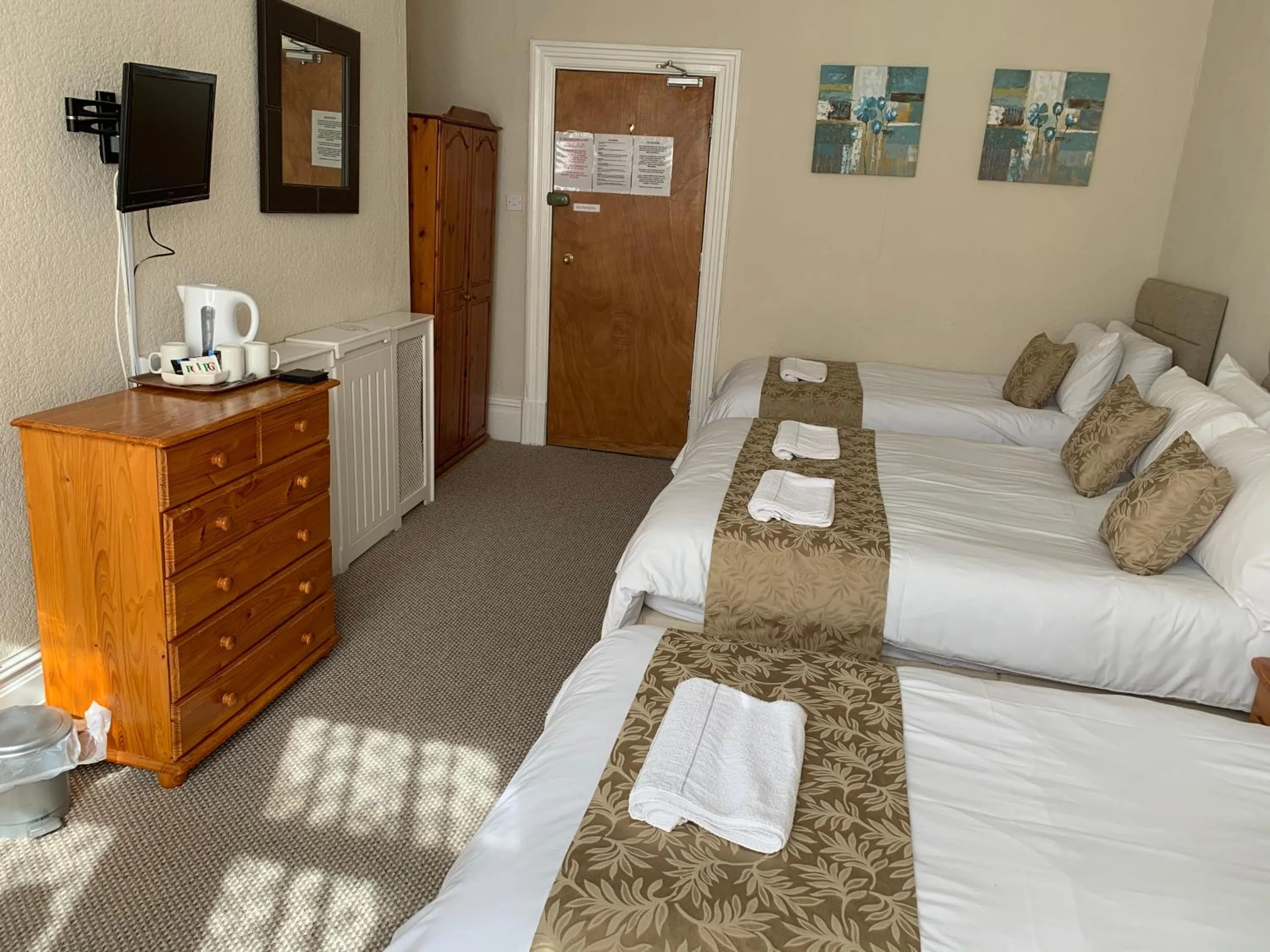 Bed in Sharn Bek Hotel