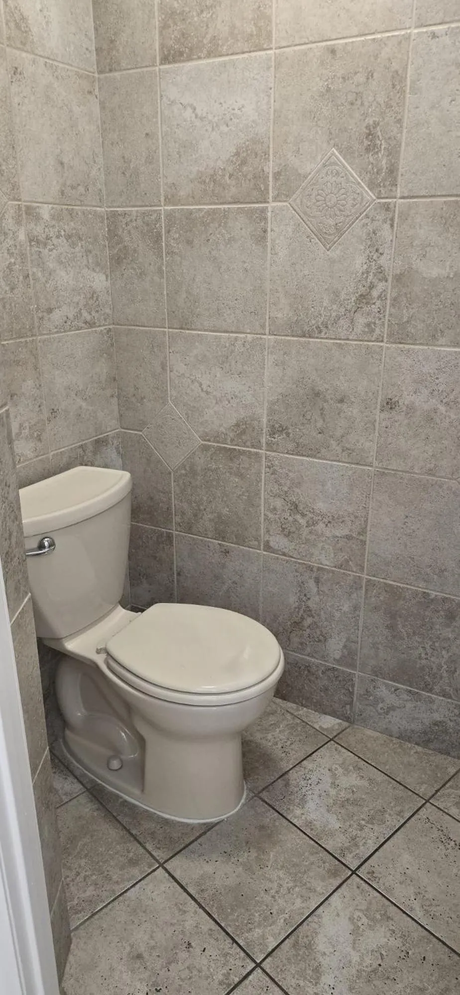 Toilet in Travelsuites Hotel