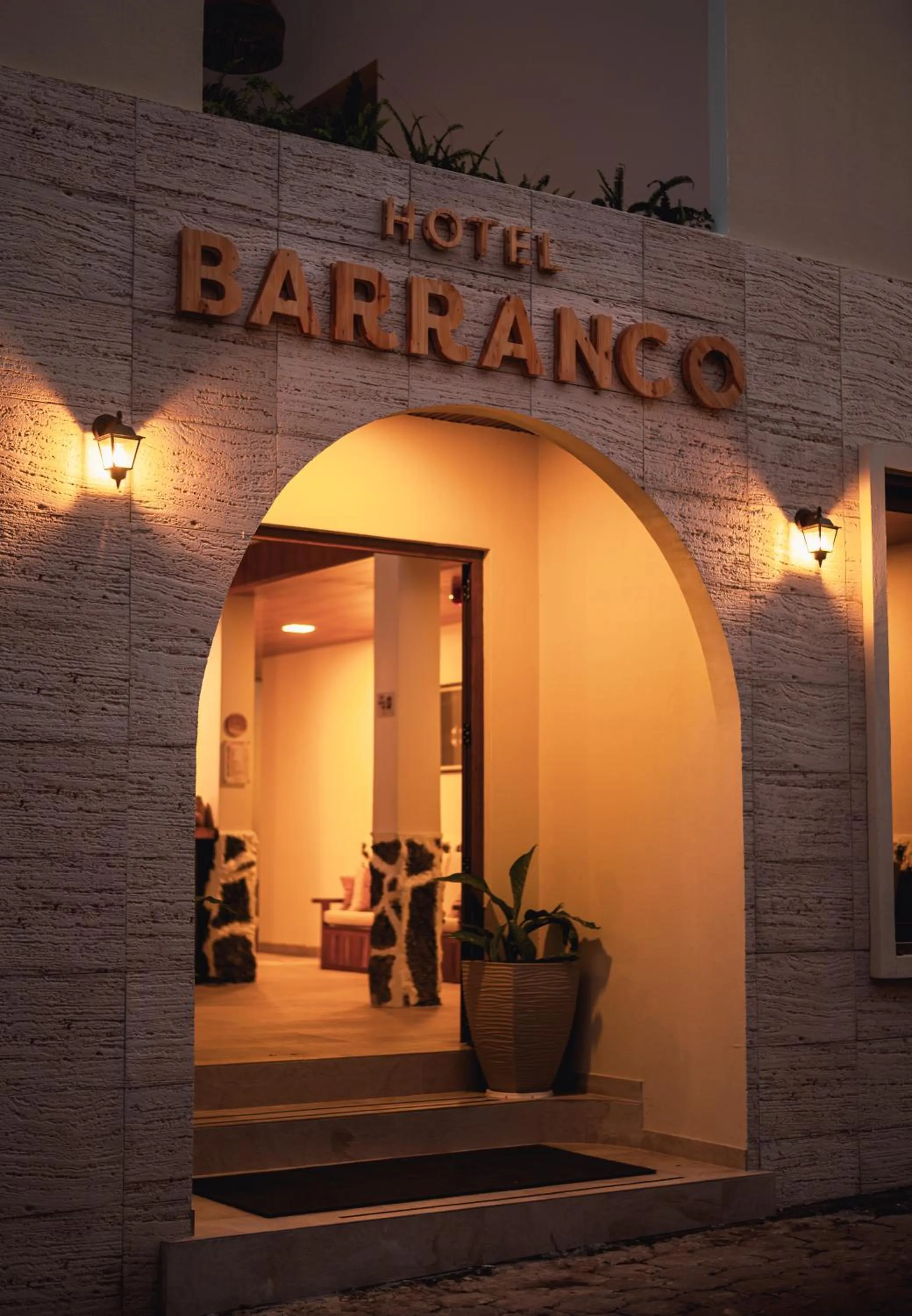 Property building in El Barranco Galapagos