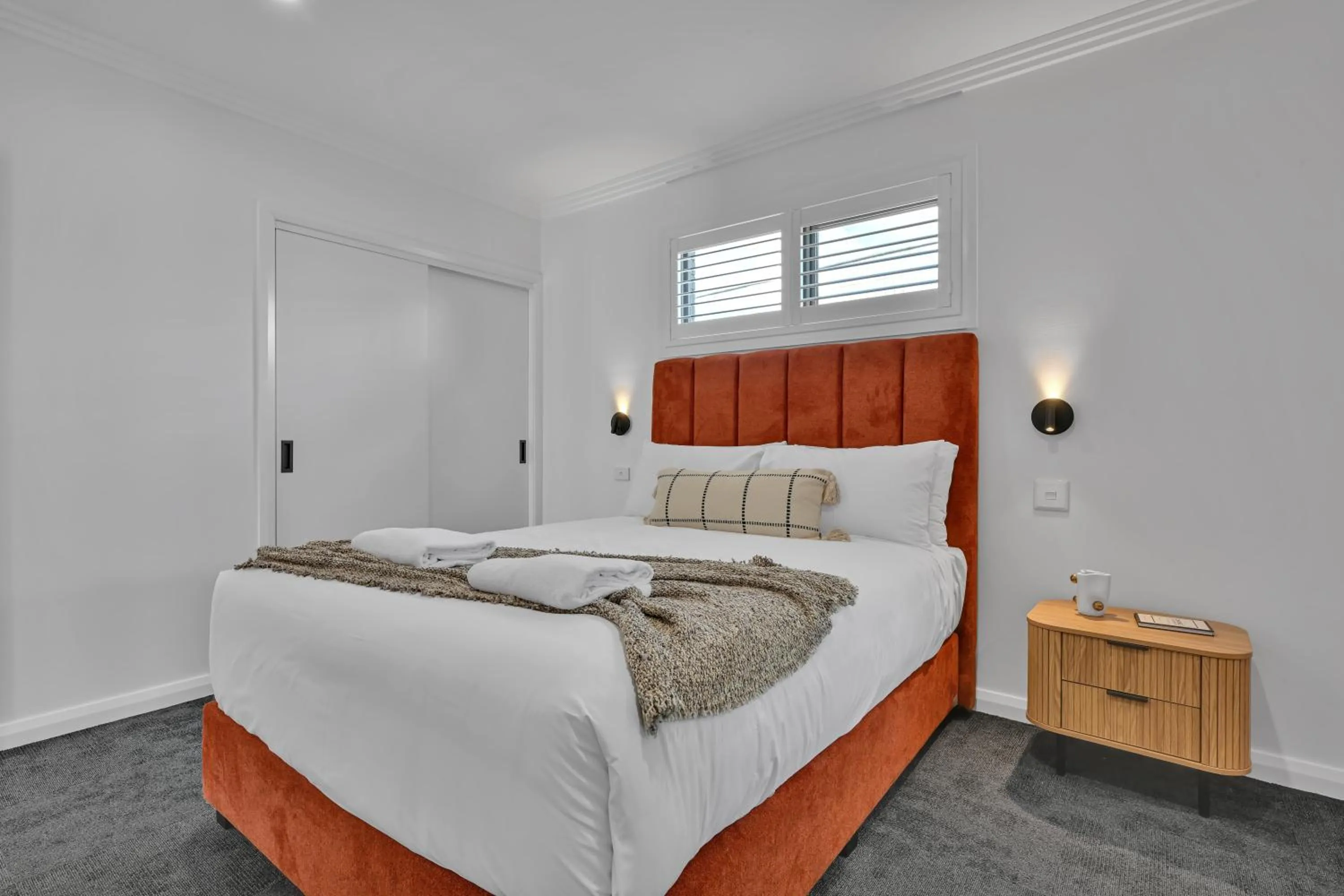 Bedroom, Bed in The Mac