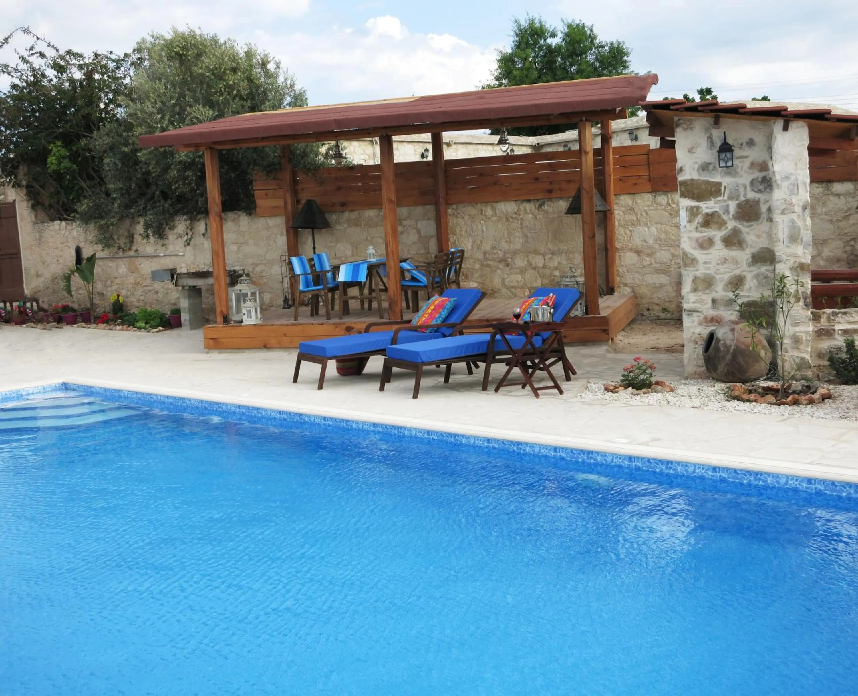 Swimming pool in Simona Stone House