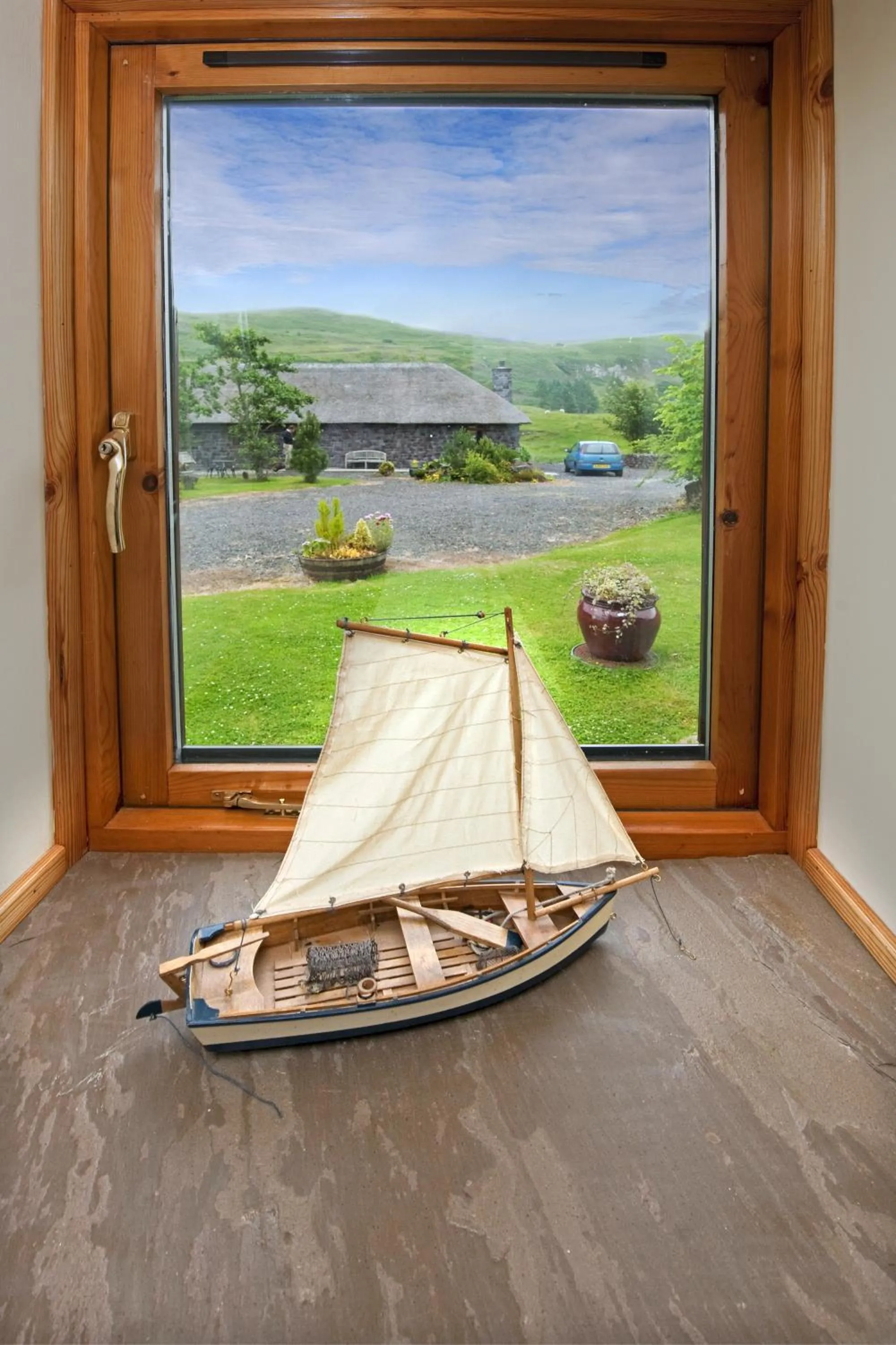 Decorative detail in Clan Cottages Luxury Thatched Retreat near Oban