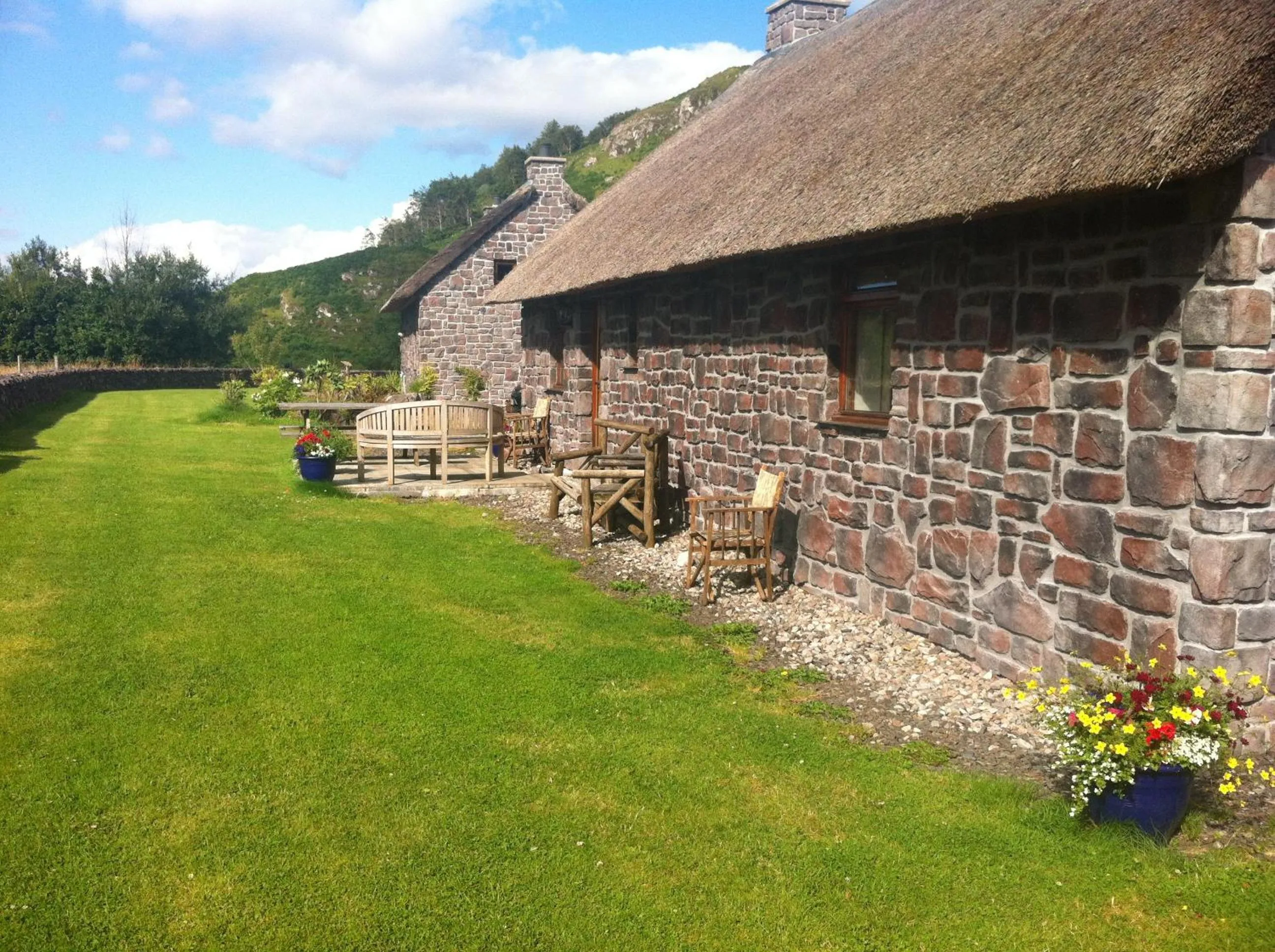 Patio in Clan Cottages Luxury Thatched Retreat near Oban