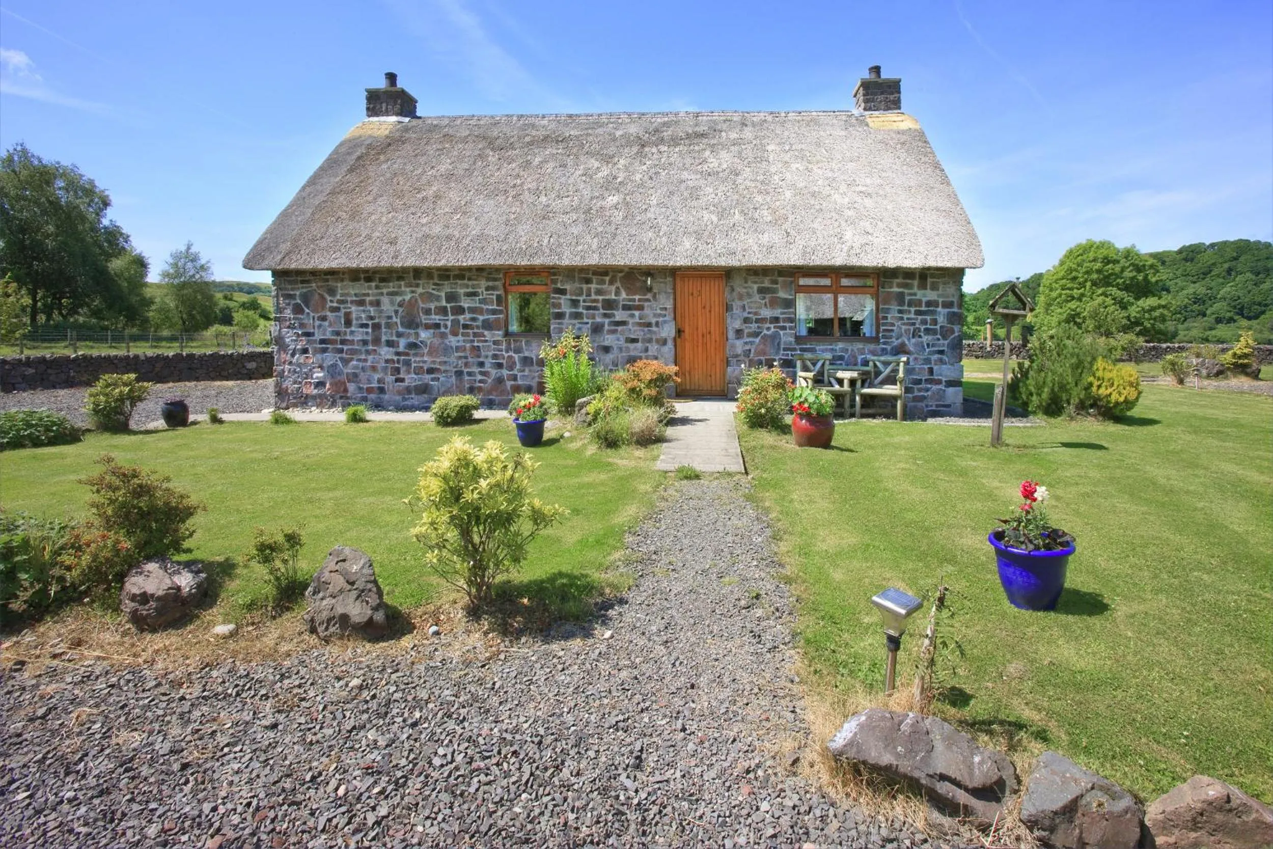 Property building in Clan Cottages Luxury Thatched Retreat near Oban