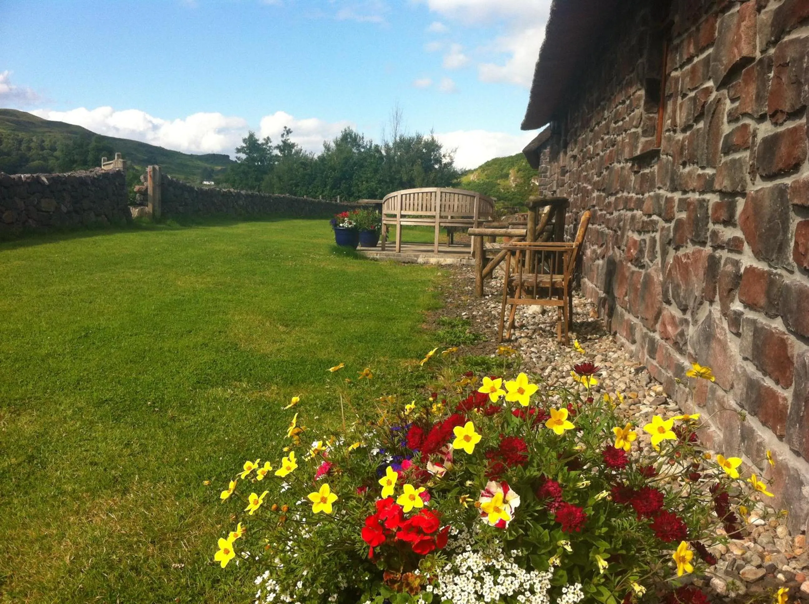 Spring in Clan Cottages Luxury Thatched Retreat near Oban
