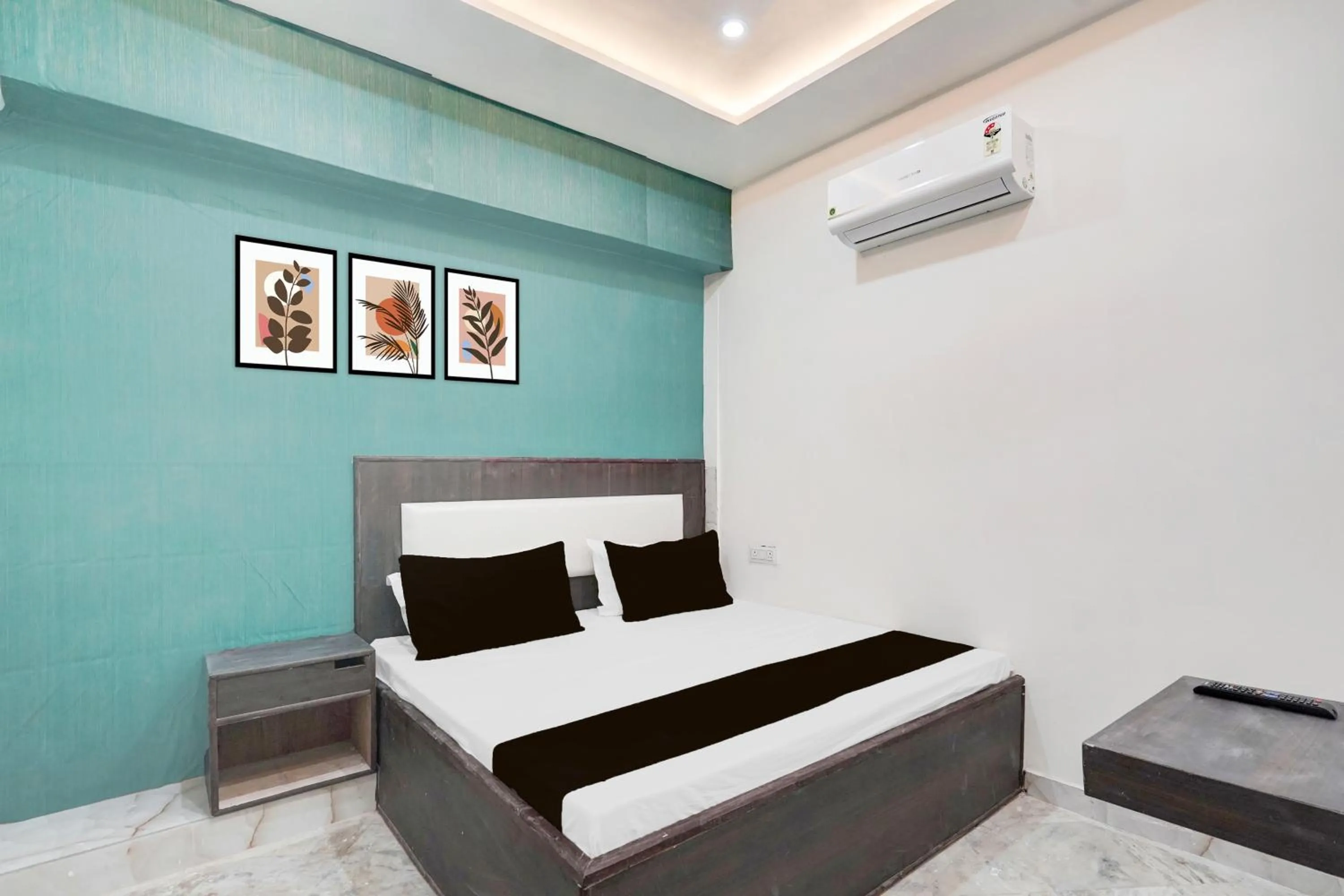 Bedroom, Bed in Hotel O AB Rooms